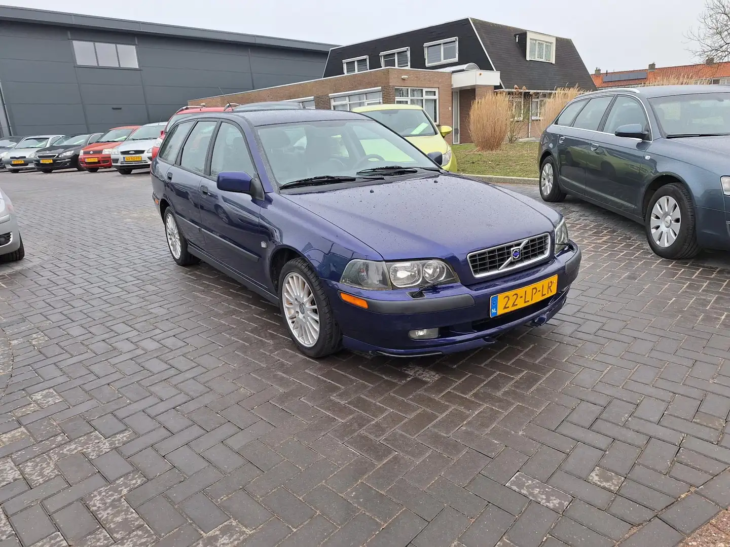 Volvo V40 1.8 Europa / Mooie auto / APK feb 2026 Azul - 2