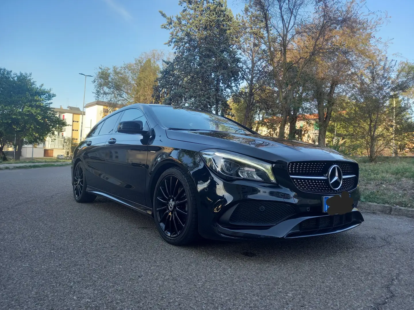 Mercedes-Benz CLA 200 CLA Shooting Brake -  Night Edition 4matic auto - 1