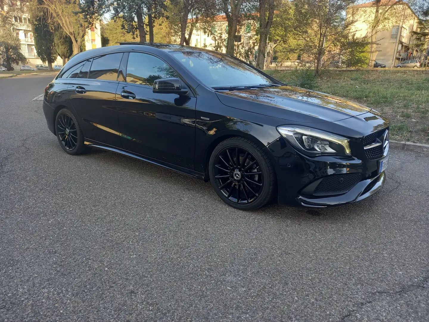 Mercedes-Benz CLA 200 CLA Shooting Brake -  Night Edition 4matic auto - 2