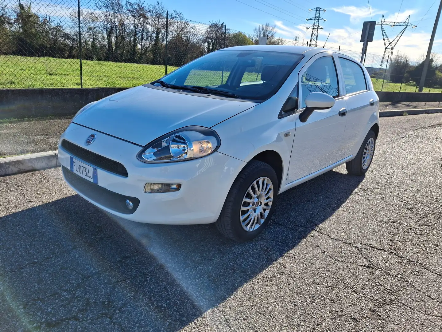 Fiat Punto Punto III 2012 5p 1.4 natural power Lounge Wit - 1