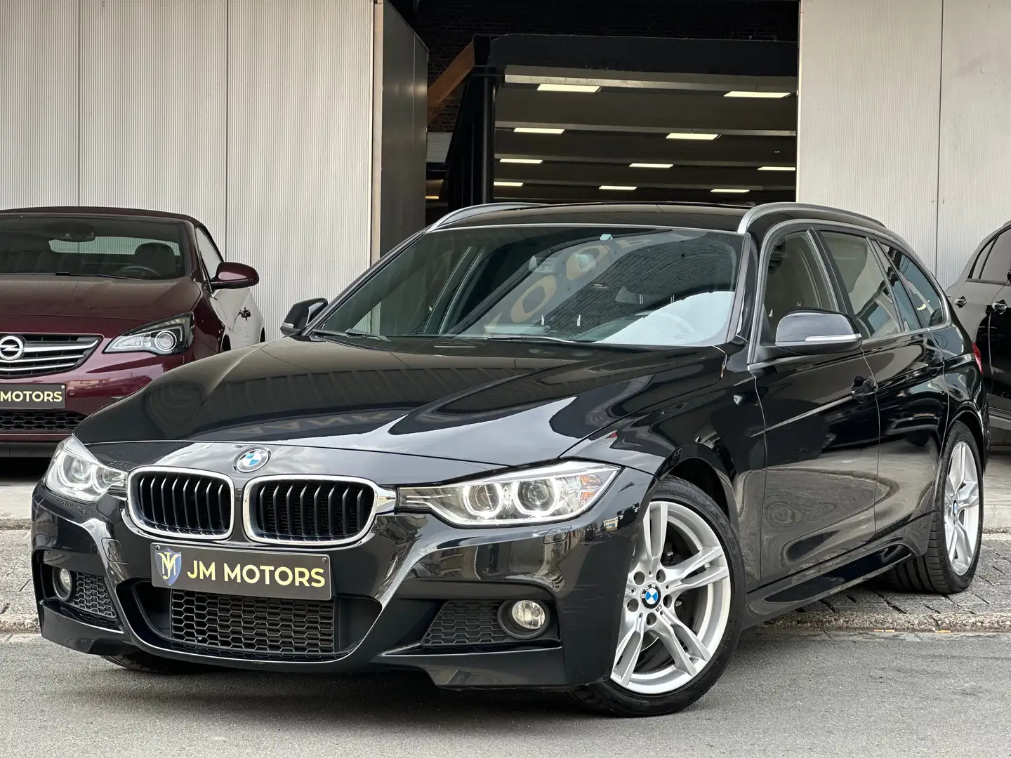 BMW 328 i Touring M-Pack Sport-Aut. Black - 1