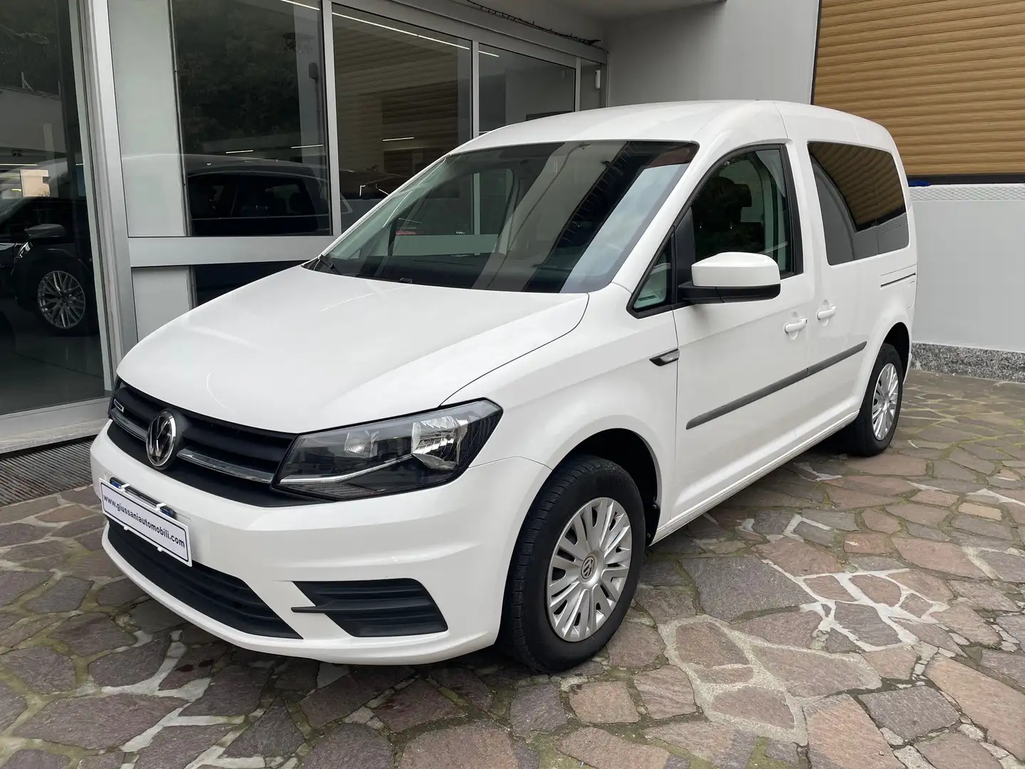 Volkswagen Caddy 1.4 TGI Trendline 7 POSTI UNICO PROPRIETARIO Bianco - 1
