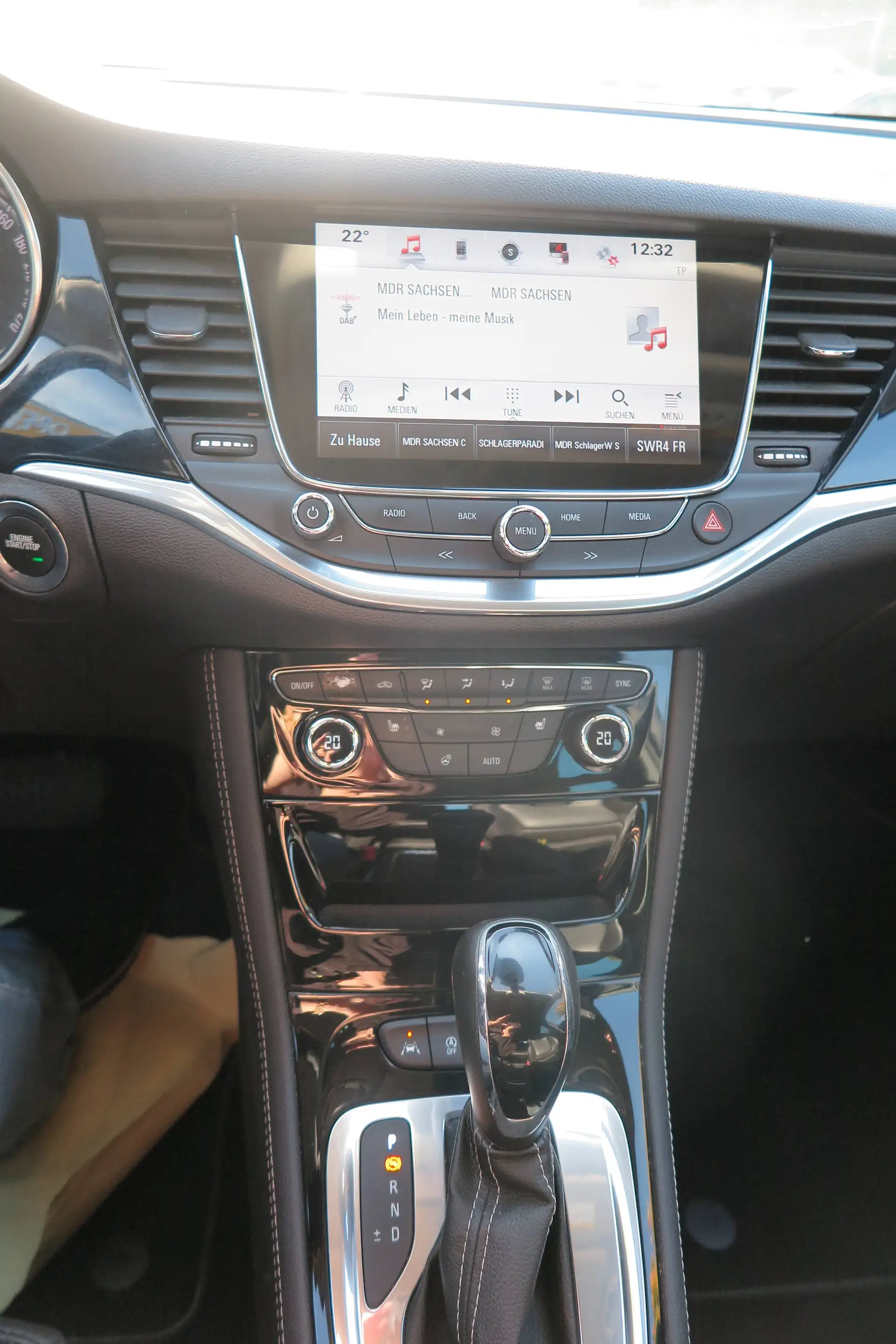 Opel Astra Sports Tourer Ultimate Start/Stop — photo 10