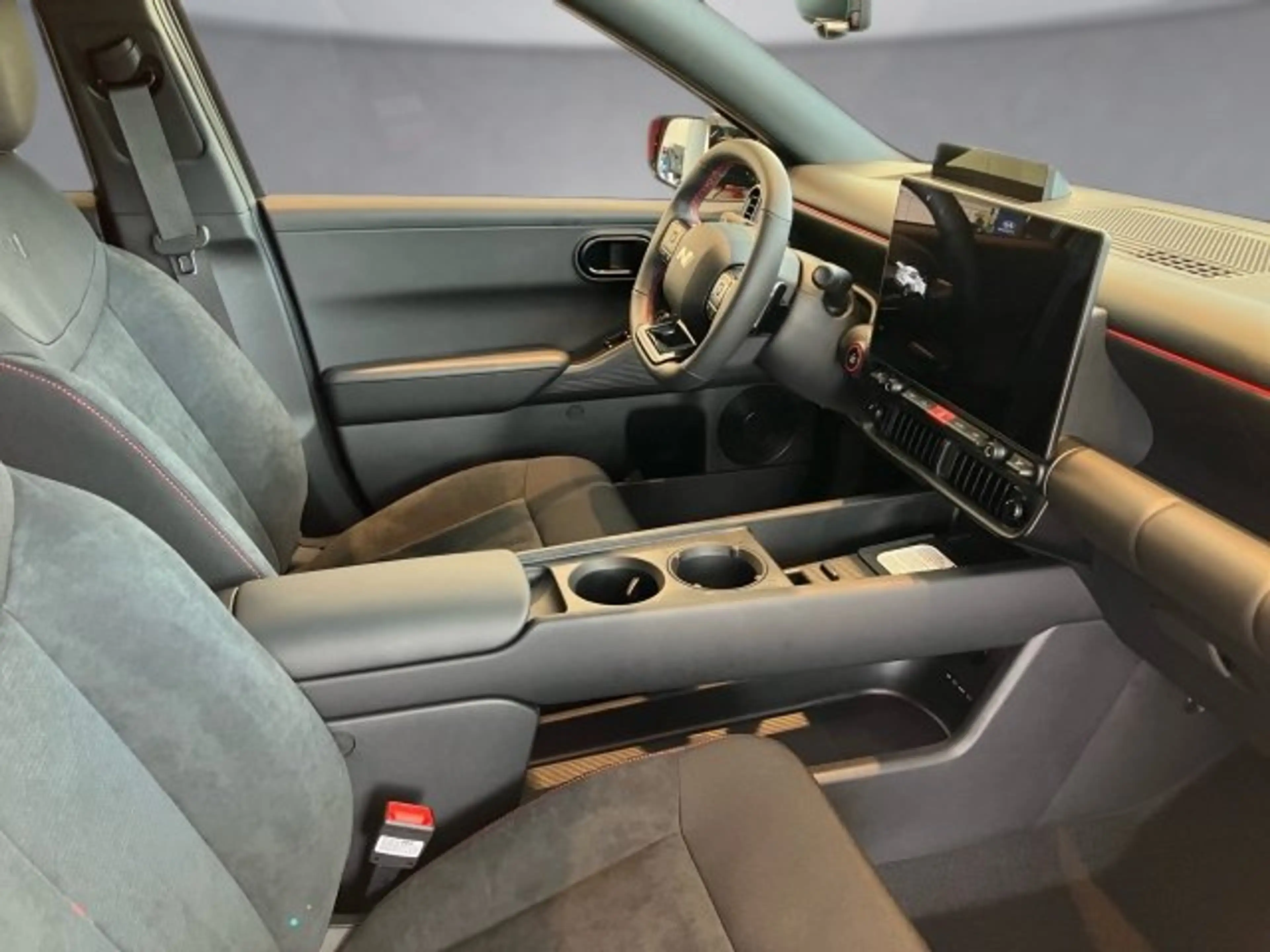 Hyundai IONIQ 3 N LINE EVO 61 kWh — photo 11