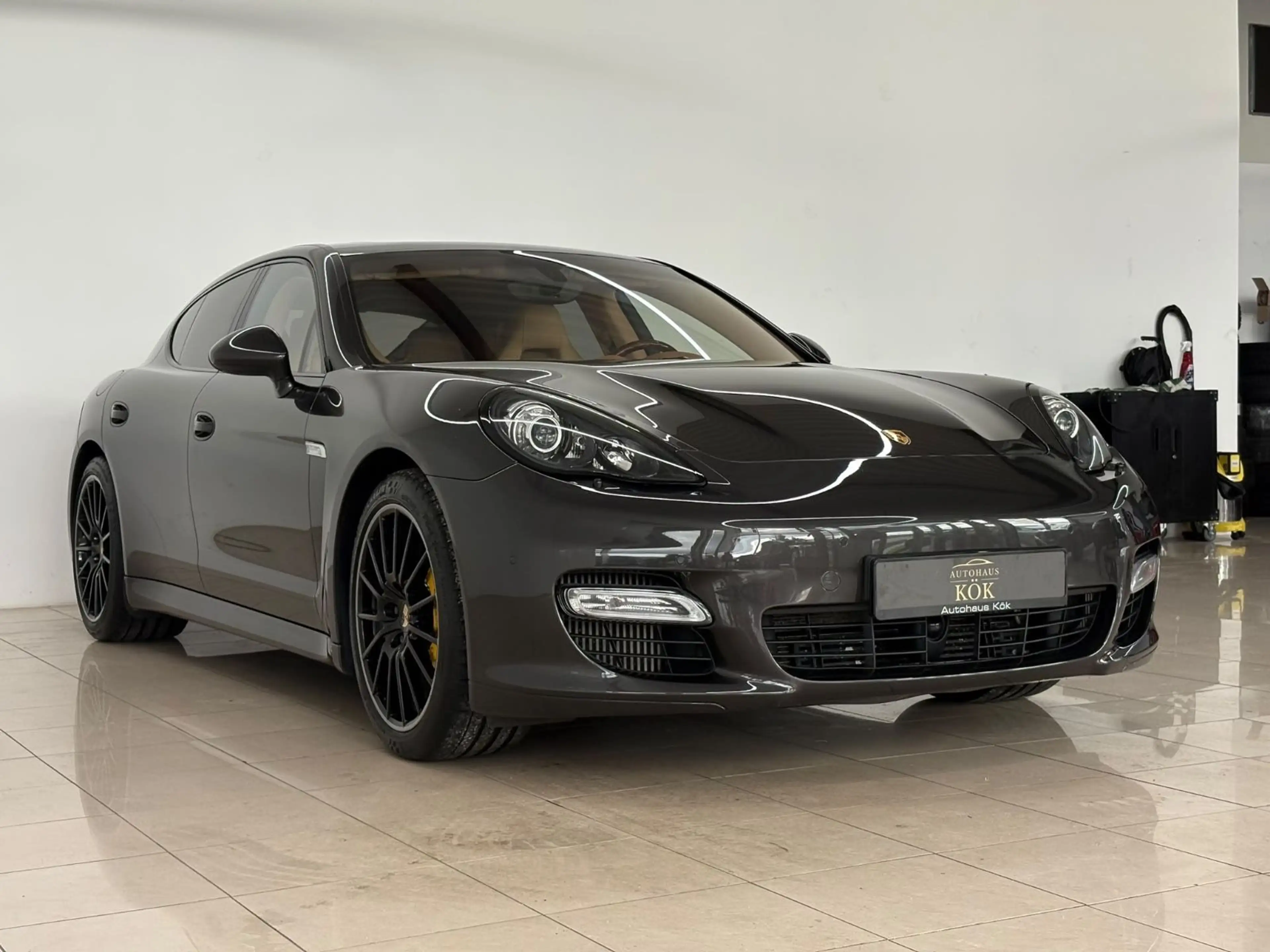 Porsche Panamera Turbo PANO BURMES Keramik FirstClass Fo — photo 4