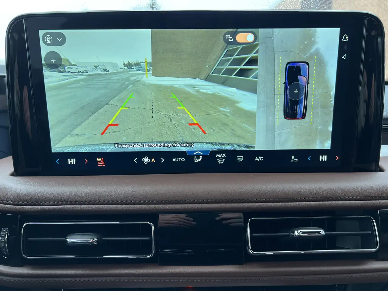 Lincoln Aviator снимка Lincoln Aviator