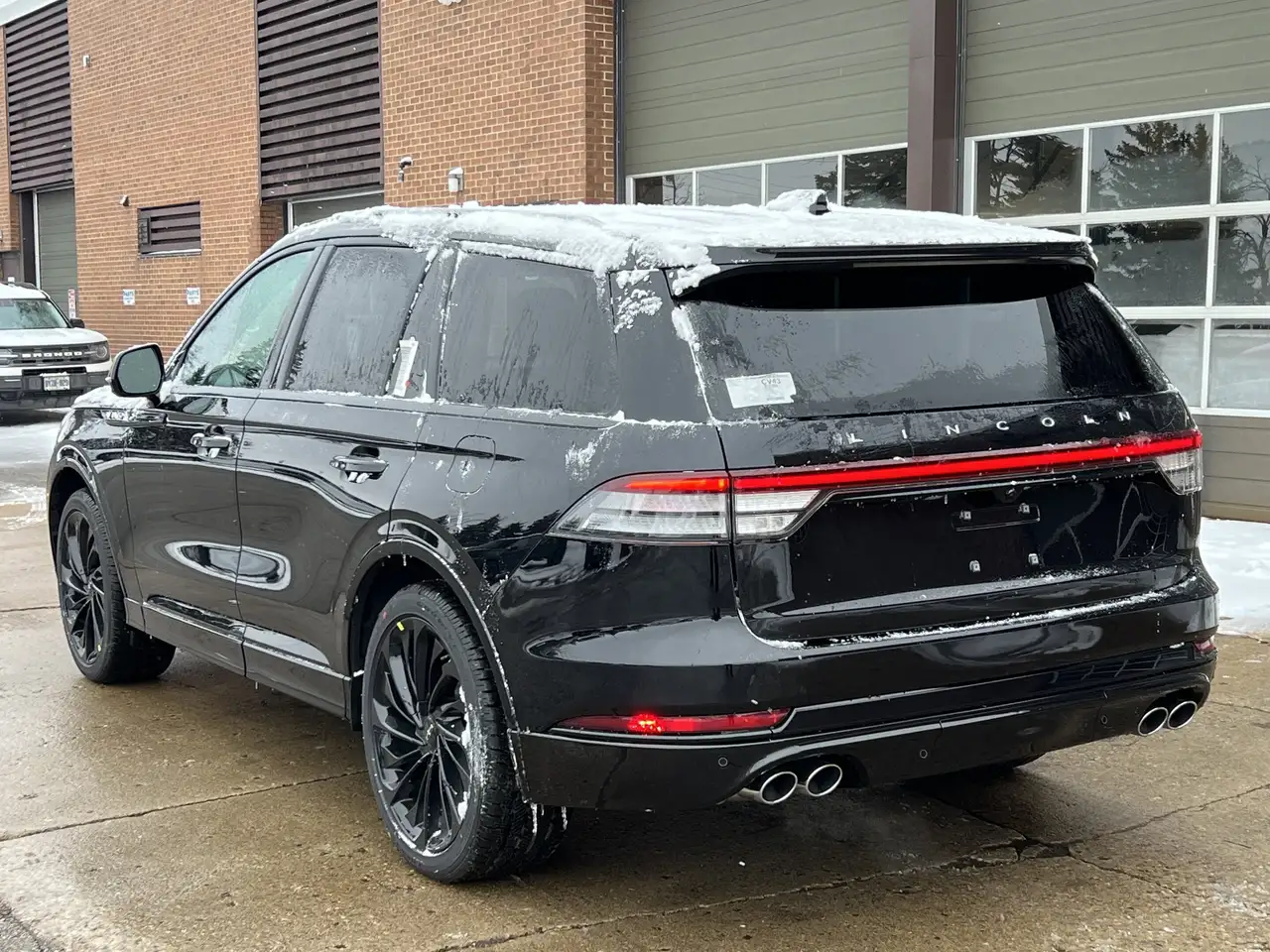 Lincoln Aviator снимка Lincoln Aviator