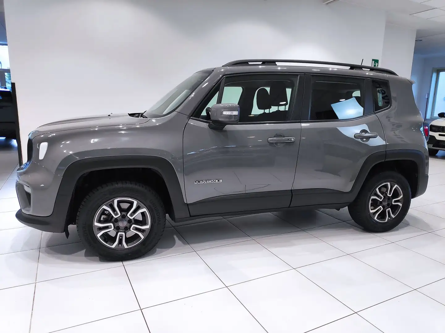 Jeep Renegade Renegade 2.0 Mjt 140CV 4WD Active Drive Longitude Grijs - 2