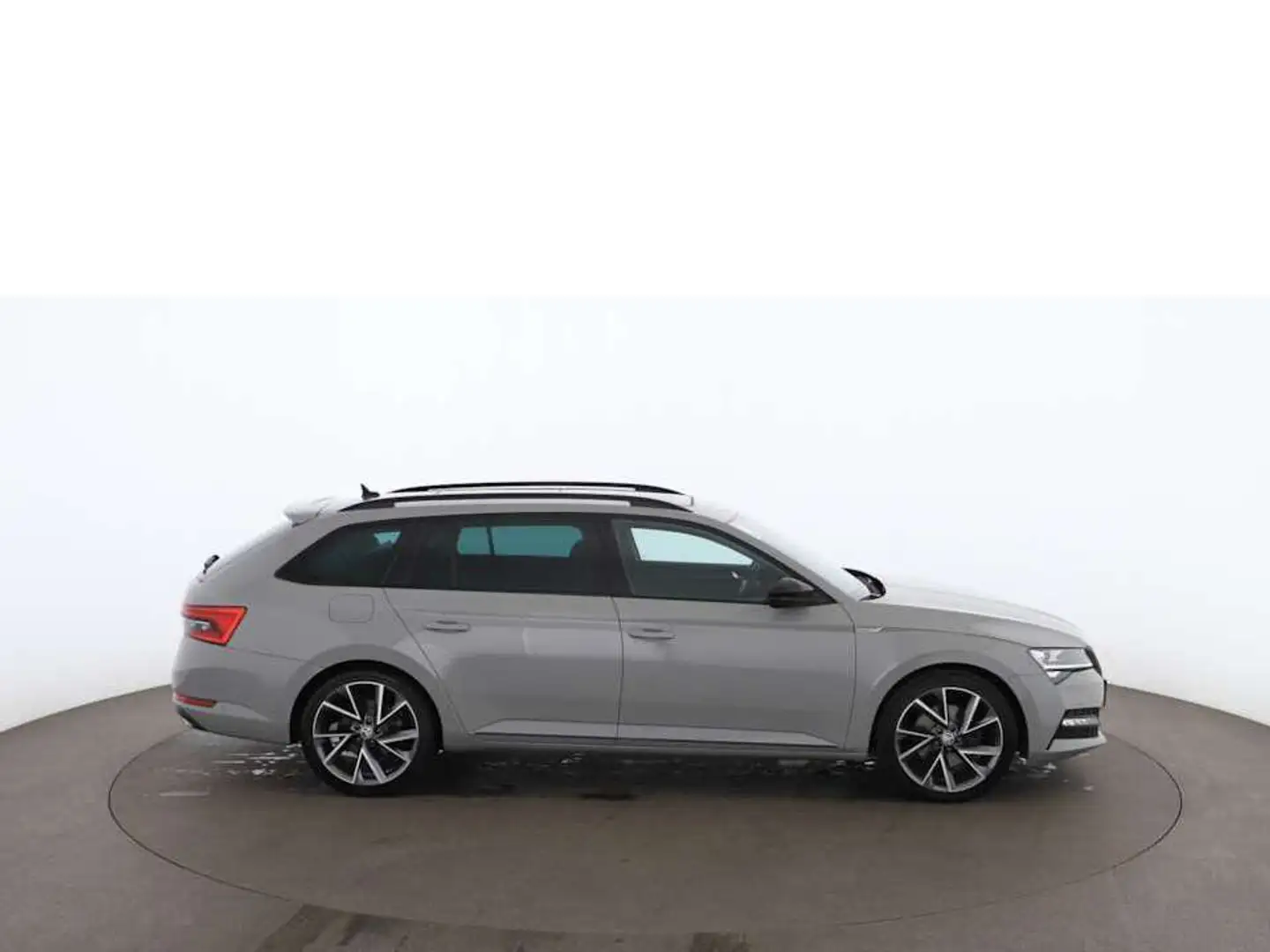 Skoda Superb Combi 2.0 TDI Sportline Aut MATRIX AHK SKY Grau - 2