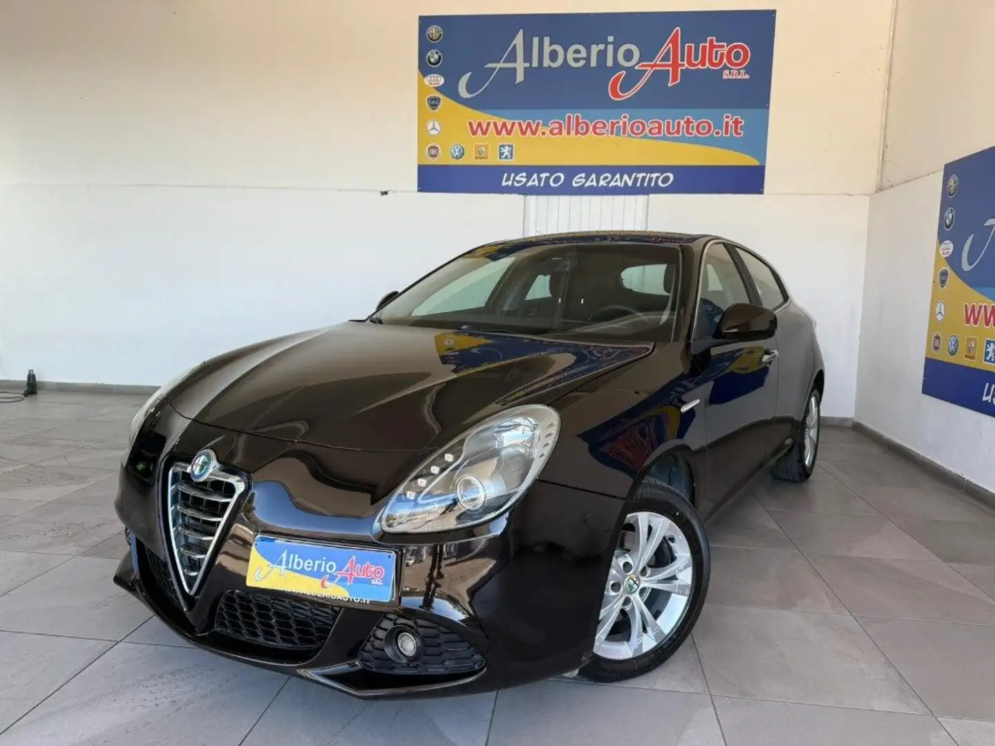 Alfa Romeo Giulietta 1.6 JTDm-2 105 CV Distinctive Grau - 1