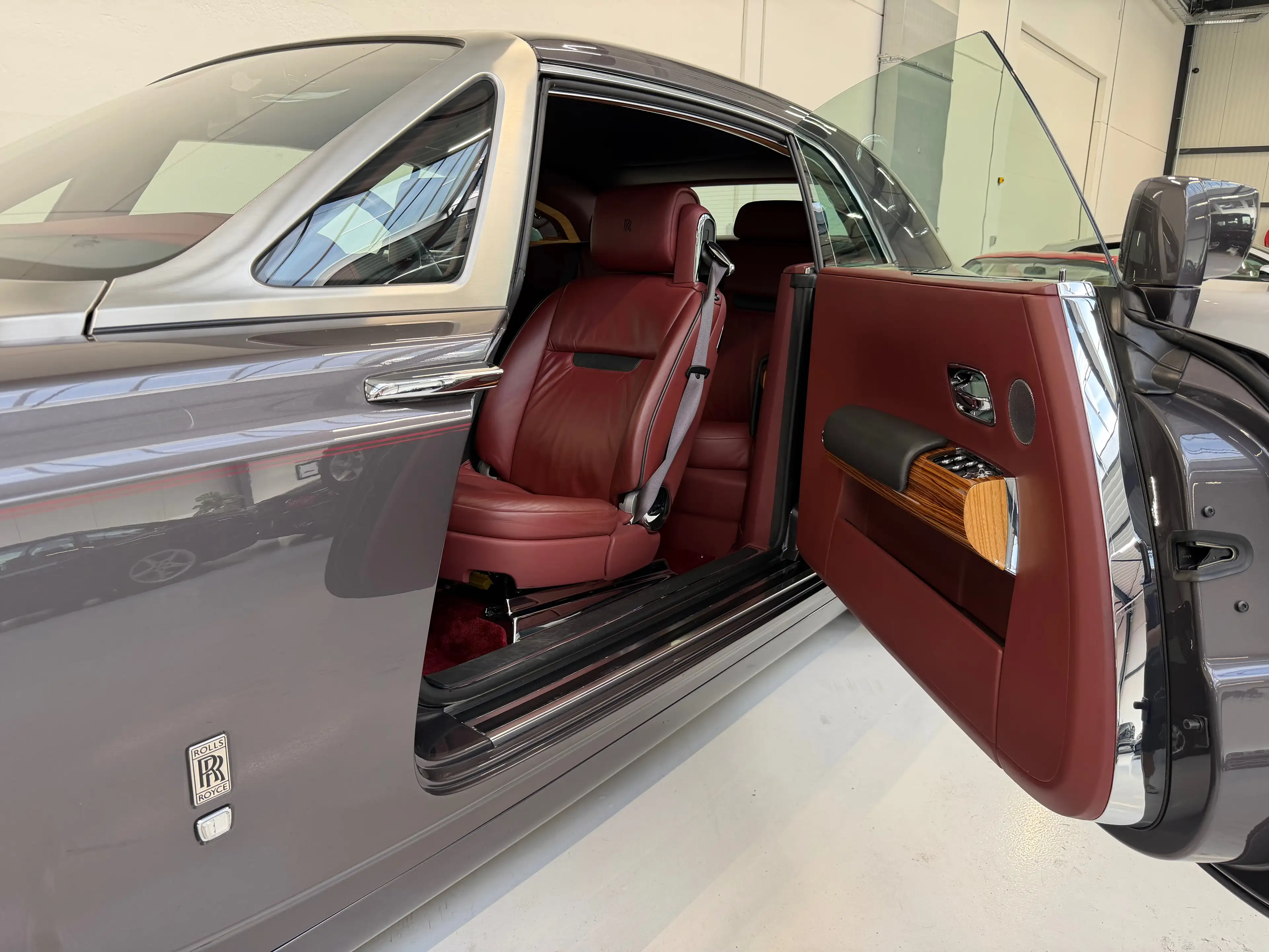 Rolls-Royce Phantom Coupé — photo 15