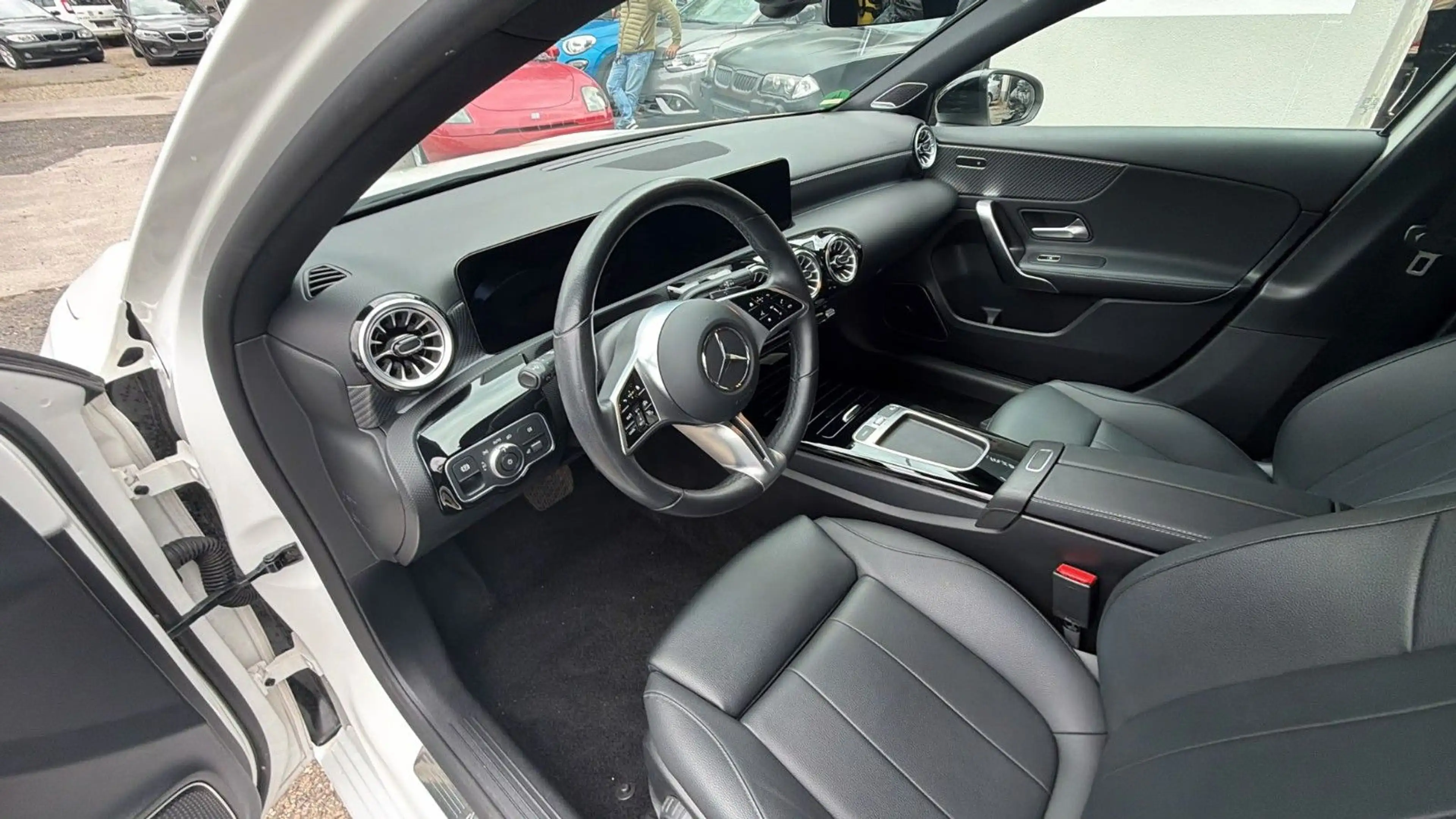 Mercedes-Benz A 200 Limousine/Night/Ambiente/Kamera/Burmester — photo 8