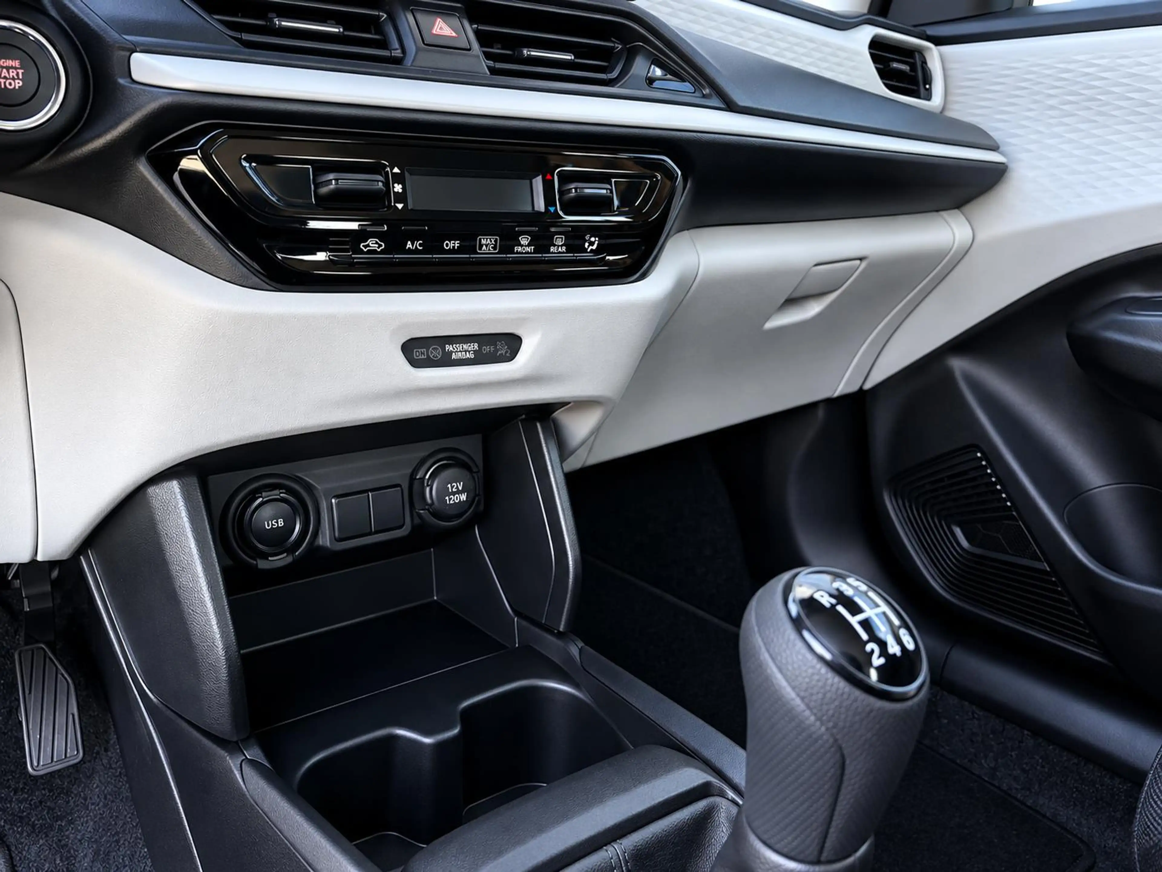 Suzuki Swift 1.2 Dualjet Mild-Hybrid Club 1.2 Liter — photo 13