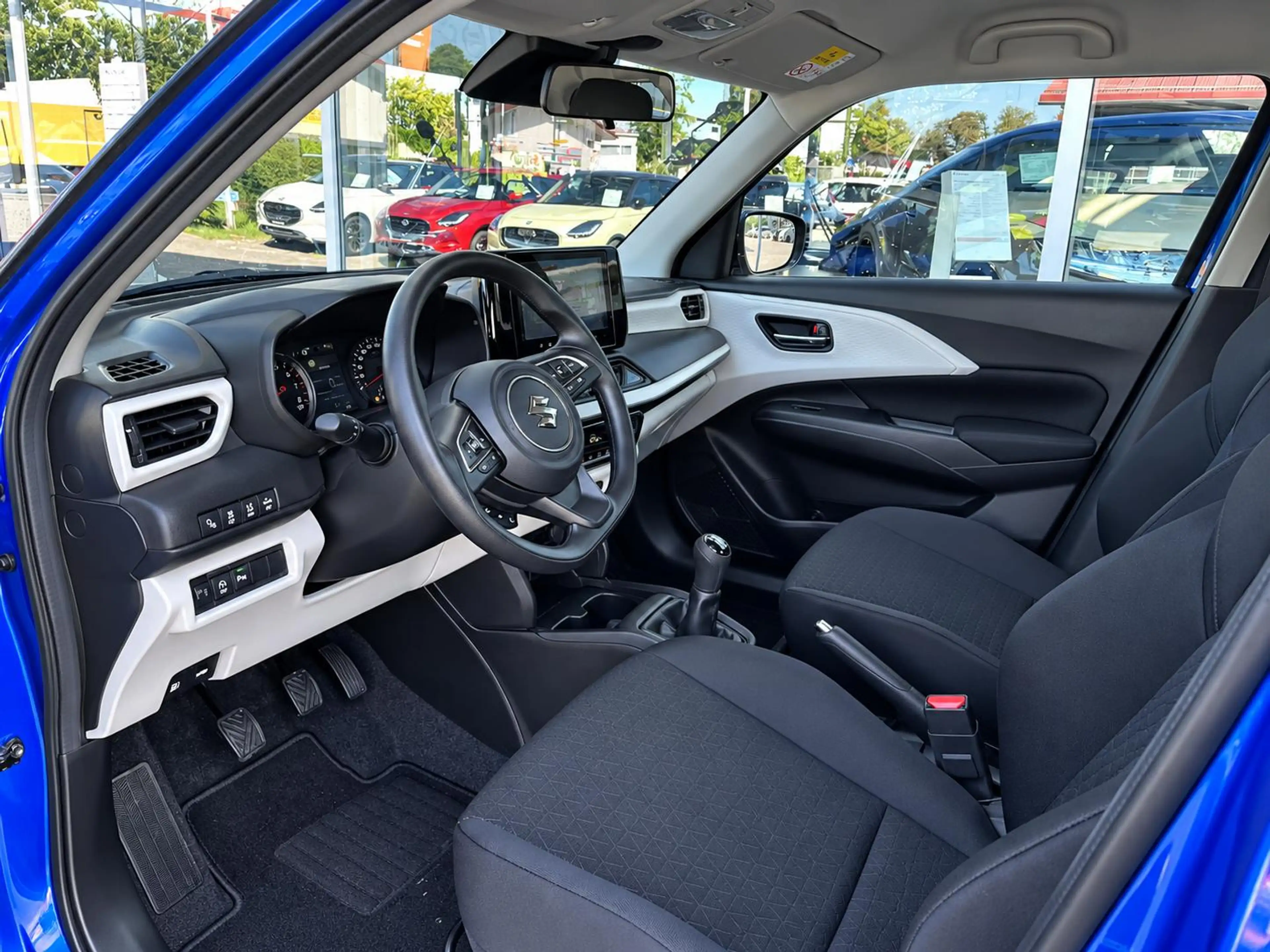 Suzuki Swift 1.2 Dualjet Mild-Hybrid Club 1.2 Liter — photo 9
