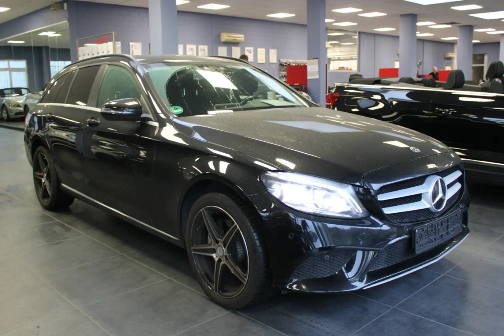 Mercedes-Benz C 220 d 4 MATIC T-9G-TRONIC Schwarz - 1