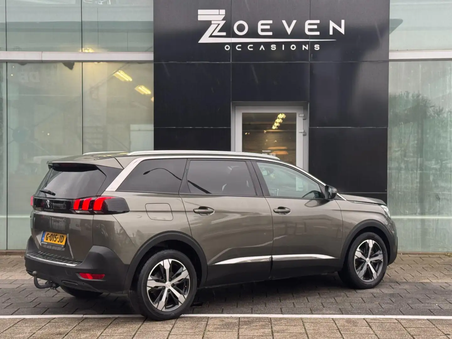 Peugeot 5008 1.2 PureTech Advanced Grip Control Allure Grau - 2