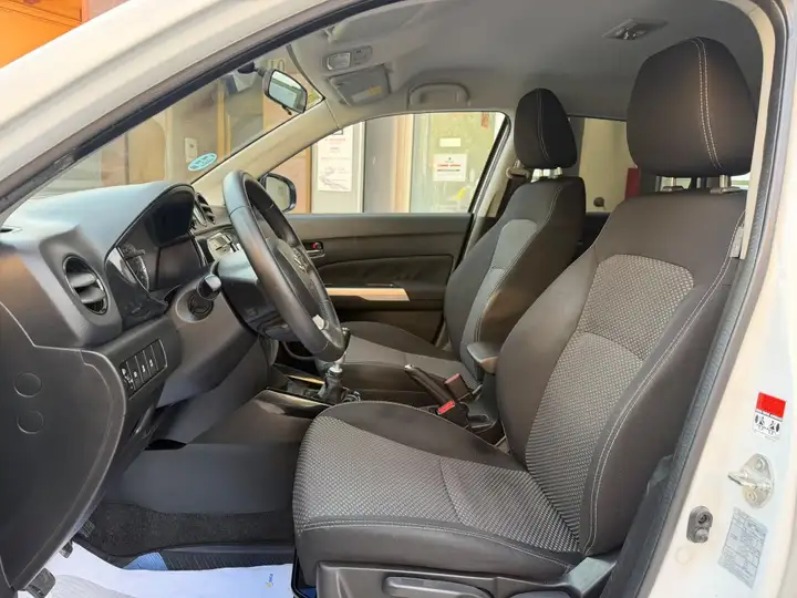 Suzuki Vitara 1.6 DDIS GLE 2015, foto 13
