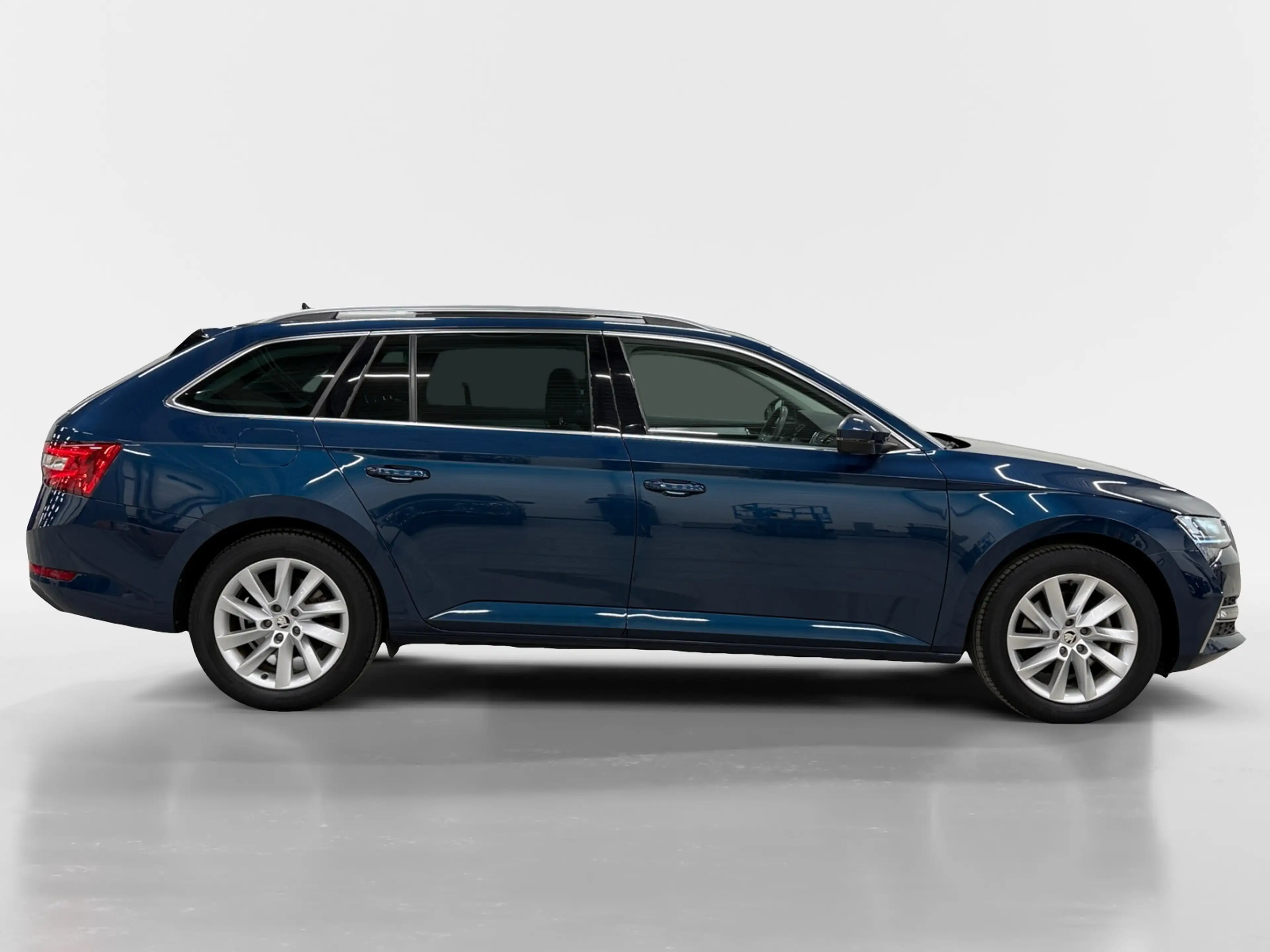 Skoda Superb Combi 1.4 TSI iV Business Edition I Trekhaak I Pan — photo 7