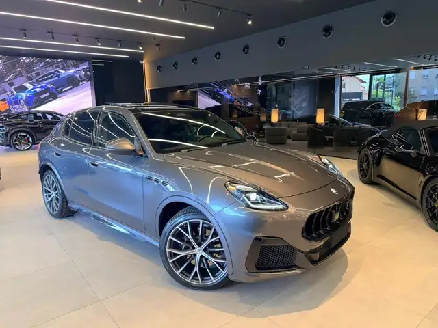 Maserati Grecale view 4