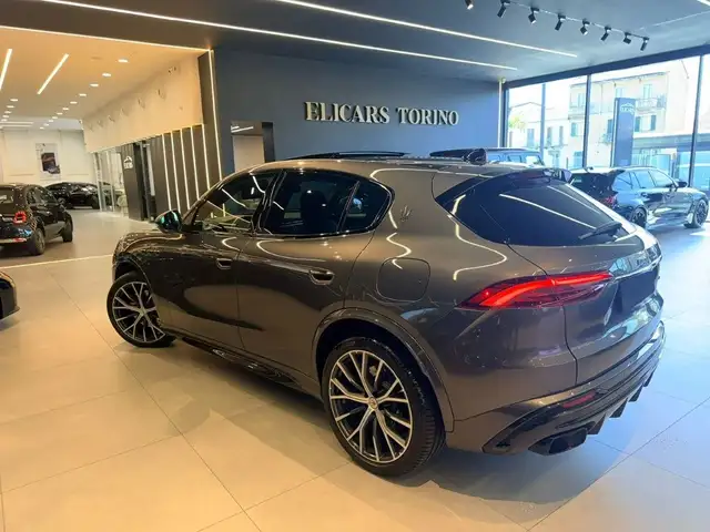 Maserati Grecale view 10
