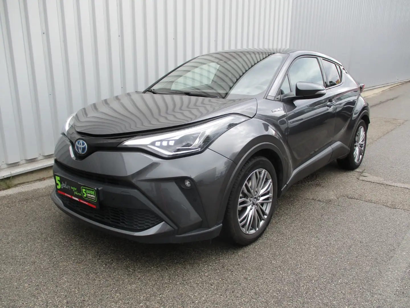 Toyota C-HR 2.0 Hybrid C-HIC CVT JBL, Navi, SIPA Grau - 2