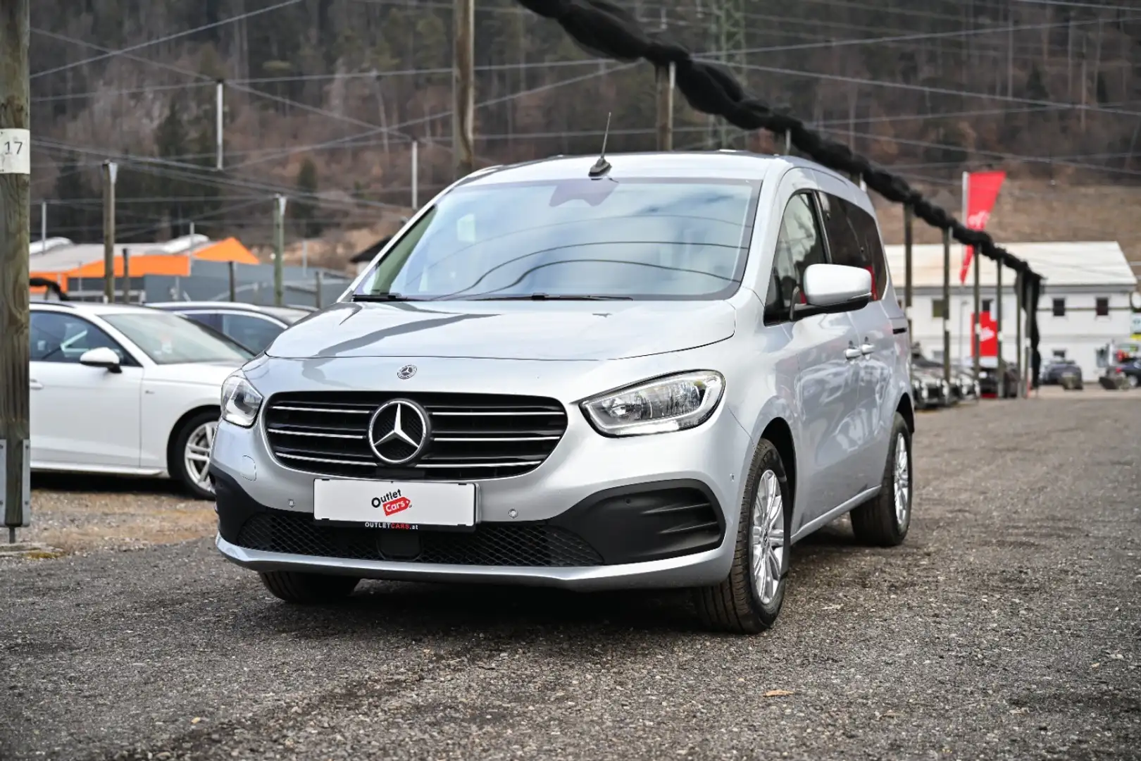 Mercedes-Benz T-Klasse d Style ASSIST+LEDER+NAVI+RFK+PDC+MEGAPREIS Silber - 2