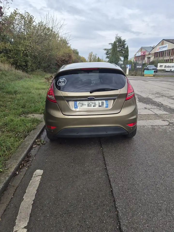Ford Fiesta 3 portes — photo 4