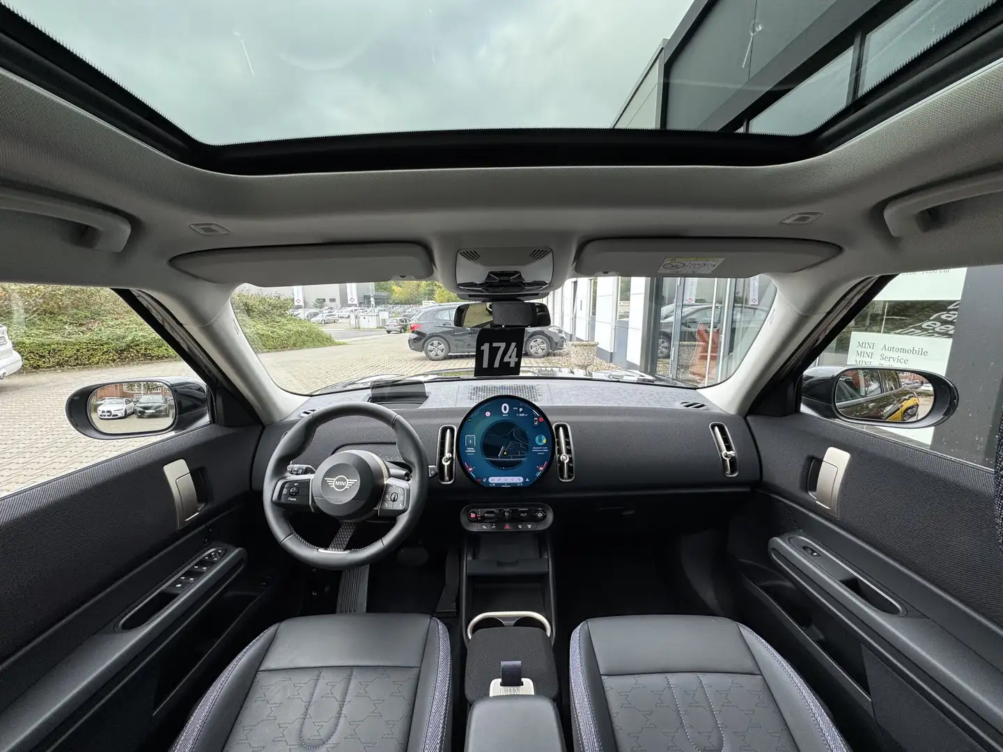 MINI One D Countryman Countryman D Paket M PANO HuD DA PA LED Keyless Schwarz - 2
