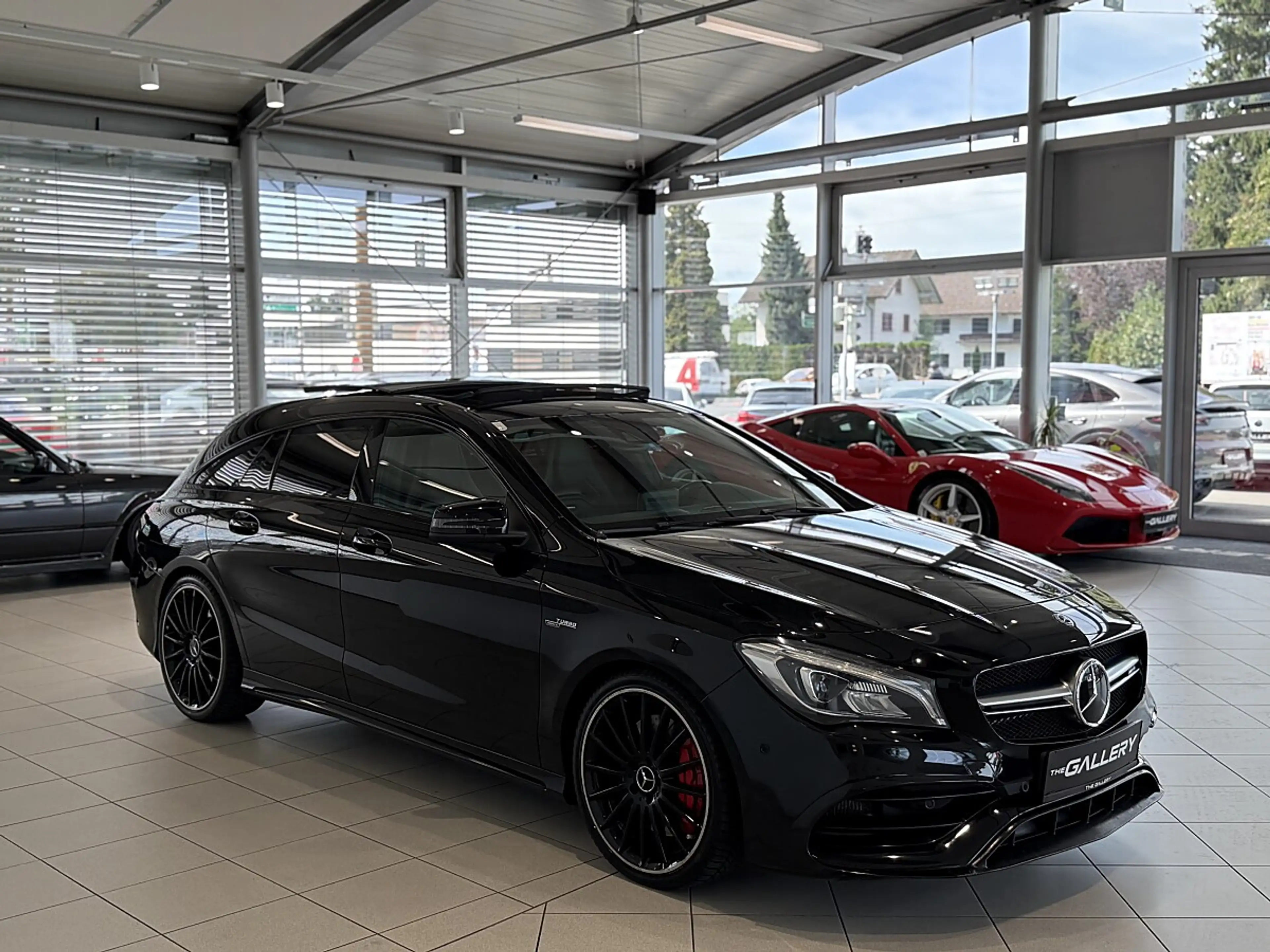 Mercedes-Benz CLA 45 AMG Shooting Brake 4MATIC Aut.*Panorama*Kamera*Memory — photo 3