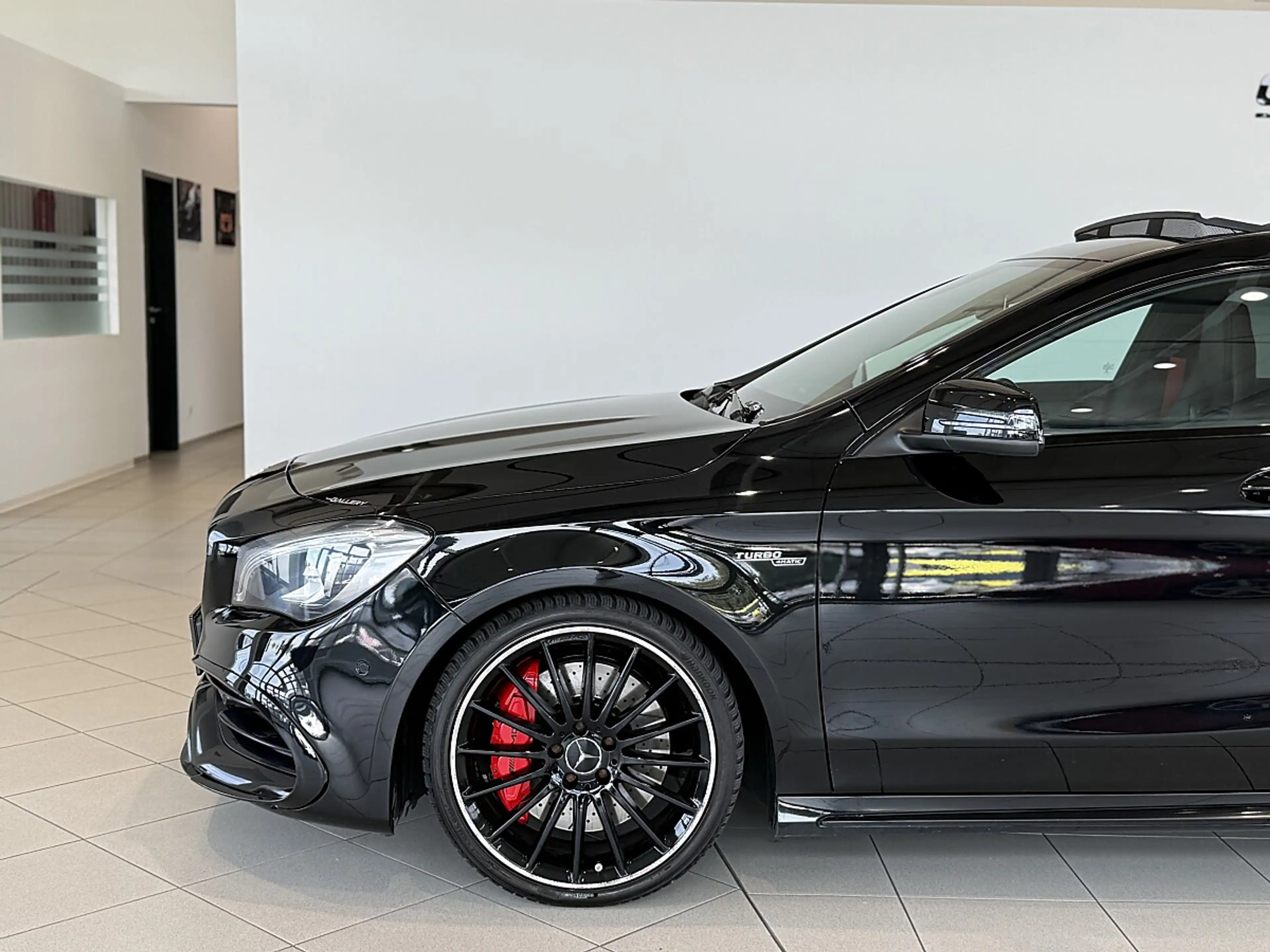 Mercedes-Benz CLA 45 AMG Shooting Brake 4MATIC Aut.*Panorama*Kamera*Memory — photo 8