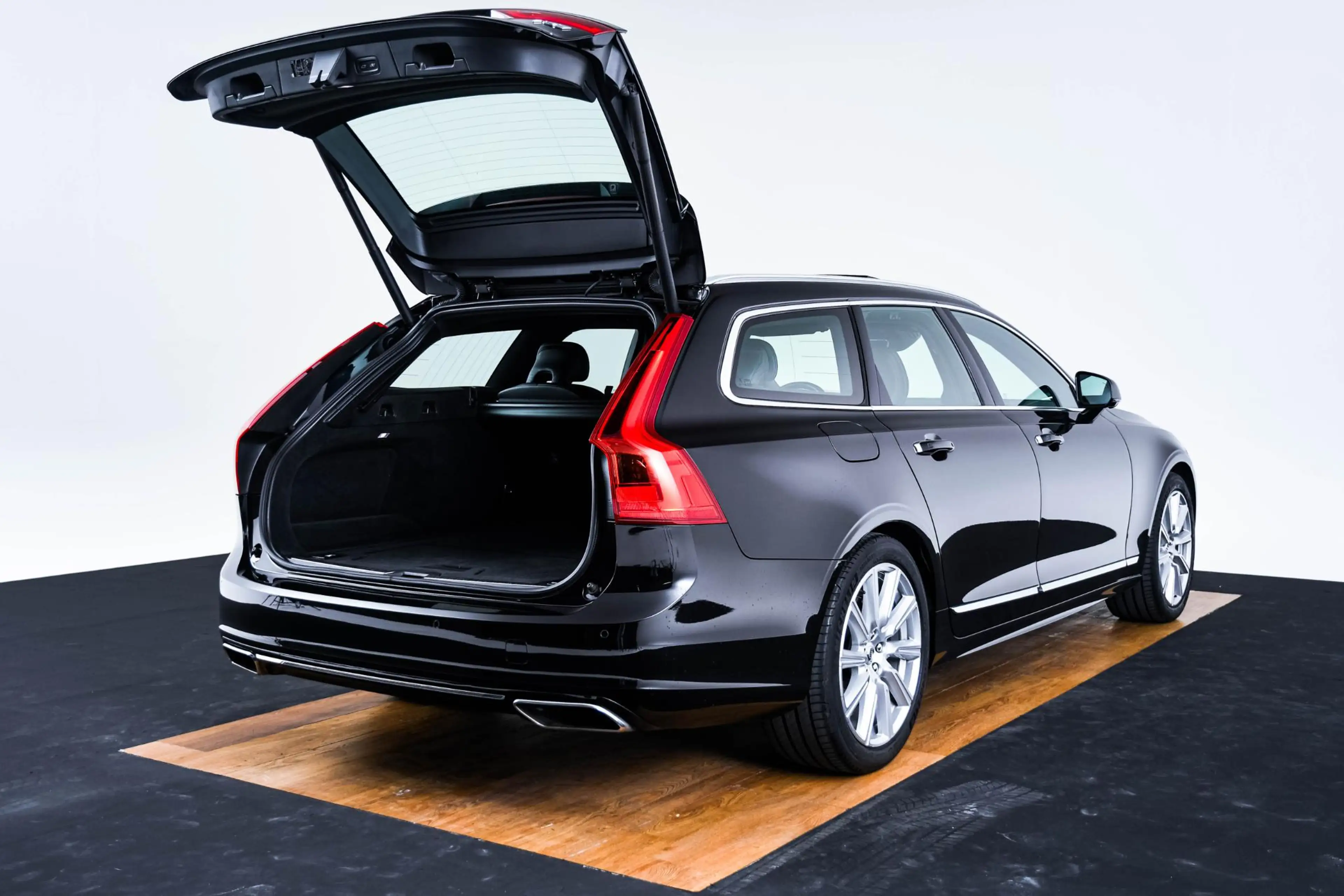 Volvo V90 2.0 T5 Inscription Panoramadak - Luchtvering - Ada — photo 11