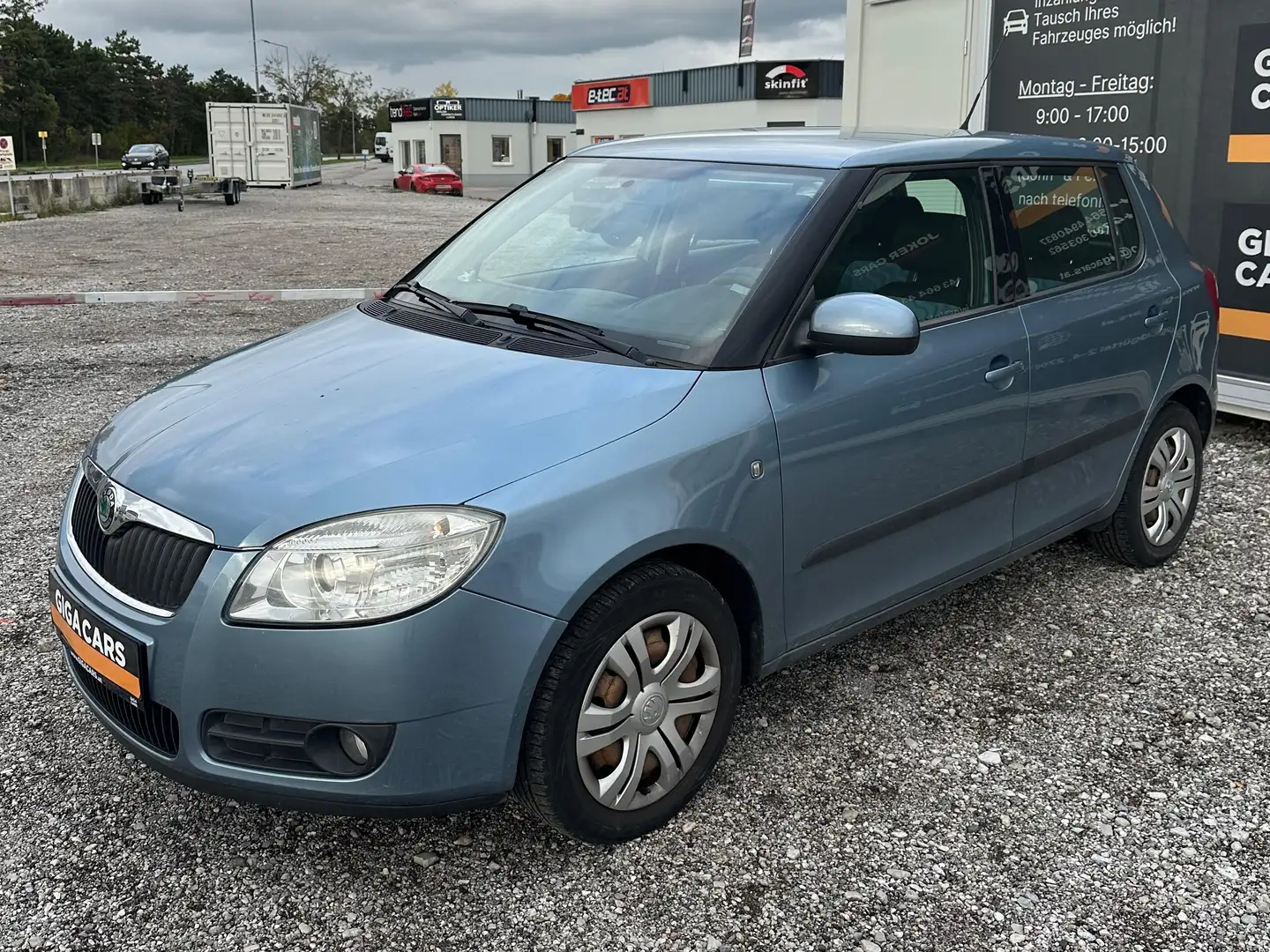 Skoda Fabia Ambiente Gris - 1