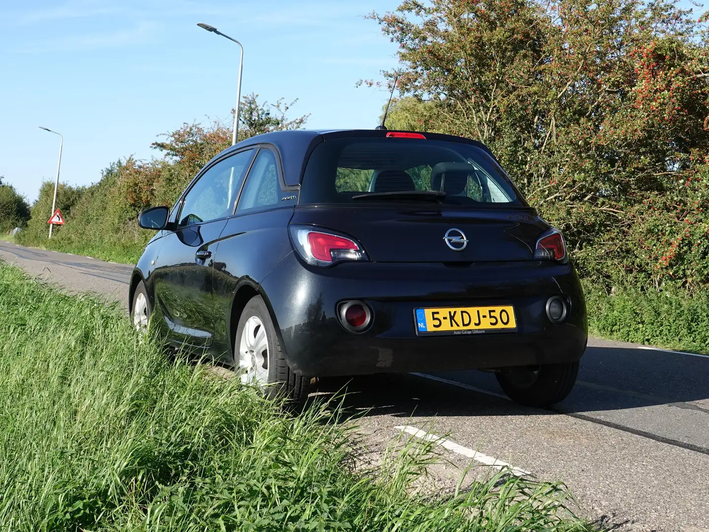 Opel Adam 1.2, 3 deurs Zwart - 2