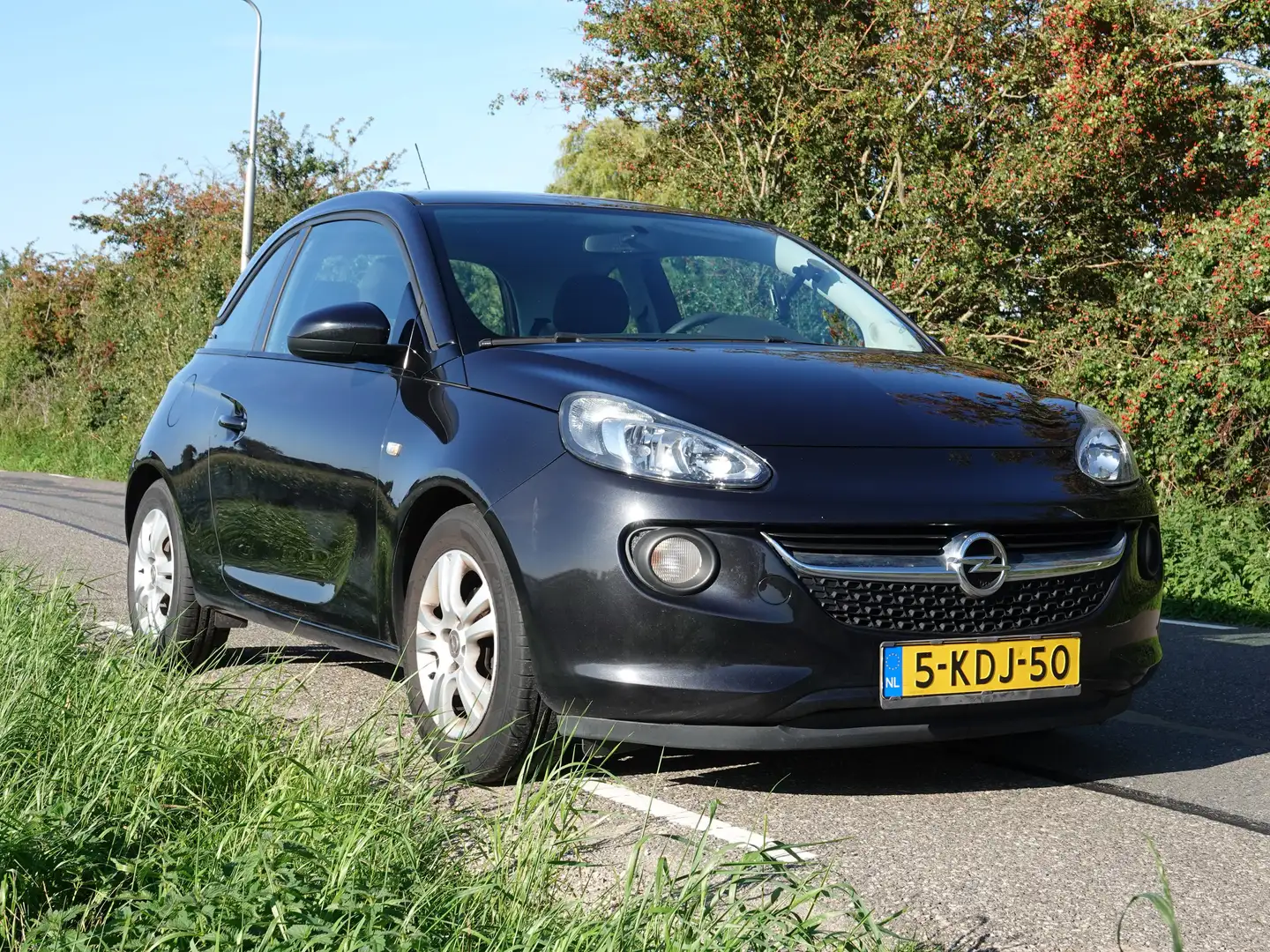 Opel Adam 1.2, 3 deurs Zwart - 1