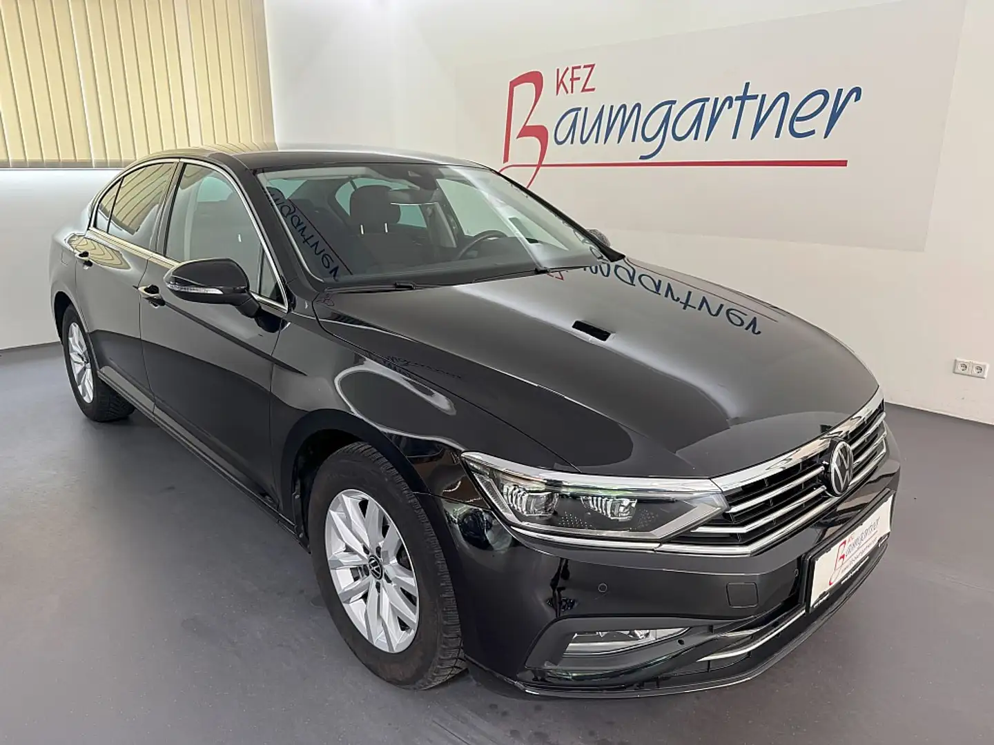 Volkswagen Passat Limo 2,0 TDI DSG *Matrix-LED*NAVI*AHK*ACC*Rückf... Schwarz - 1