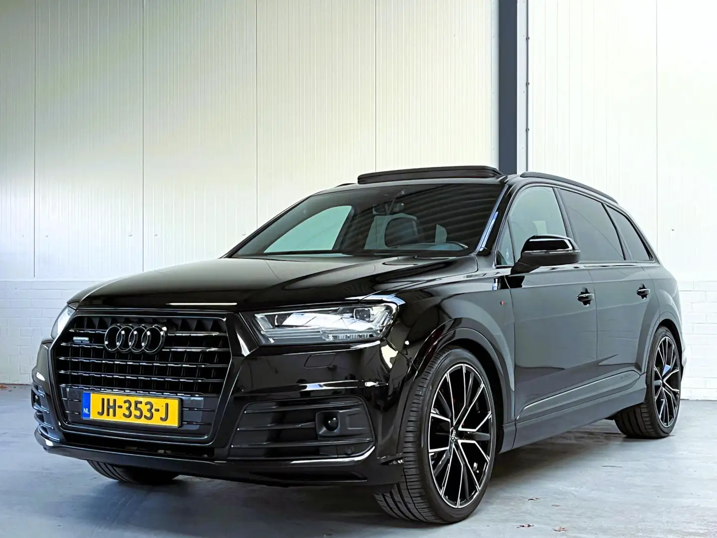 Audi Q7 3.0 TDI quattro Pro Line S 7p Pano|Luchtvering|Sof Zwart - 2