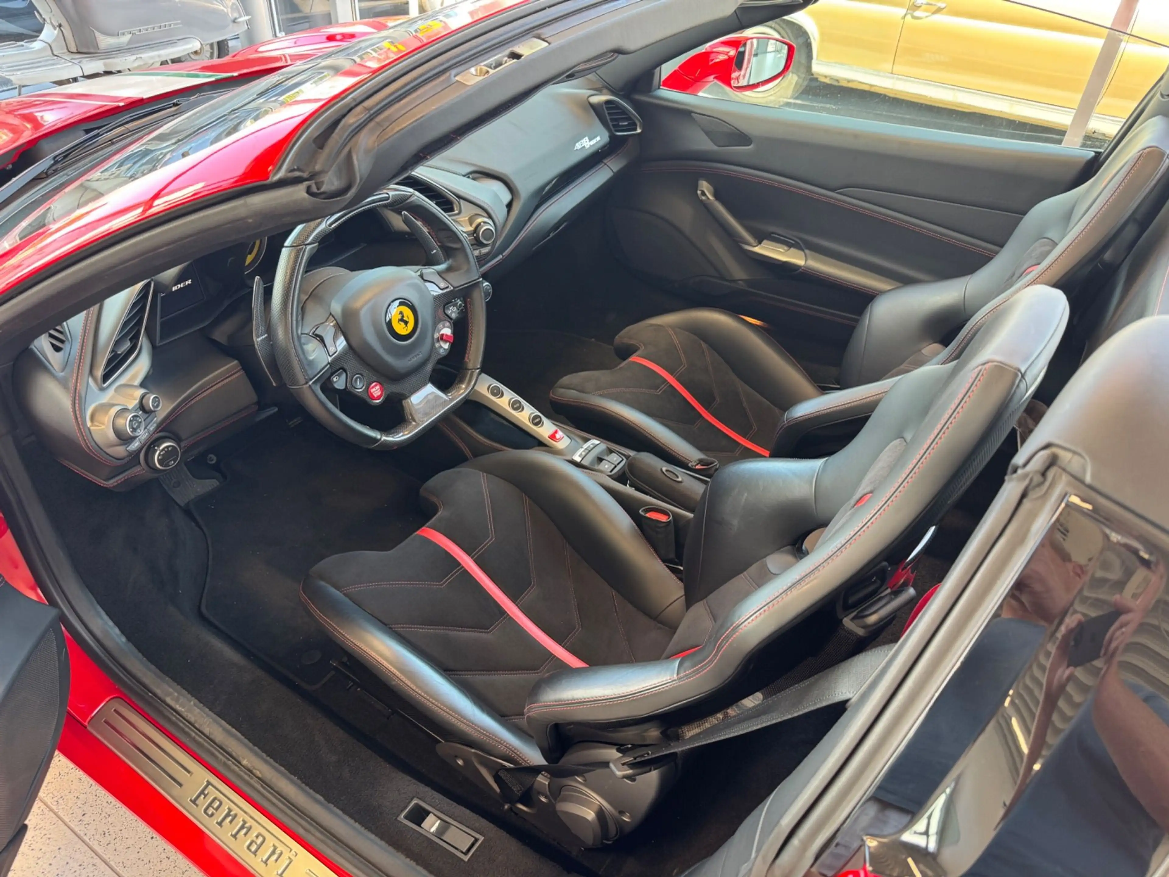 Ferrari 488 Spider — photo 9