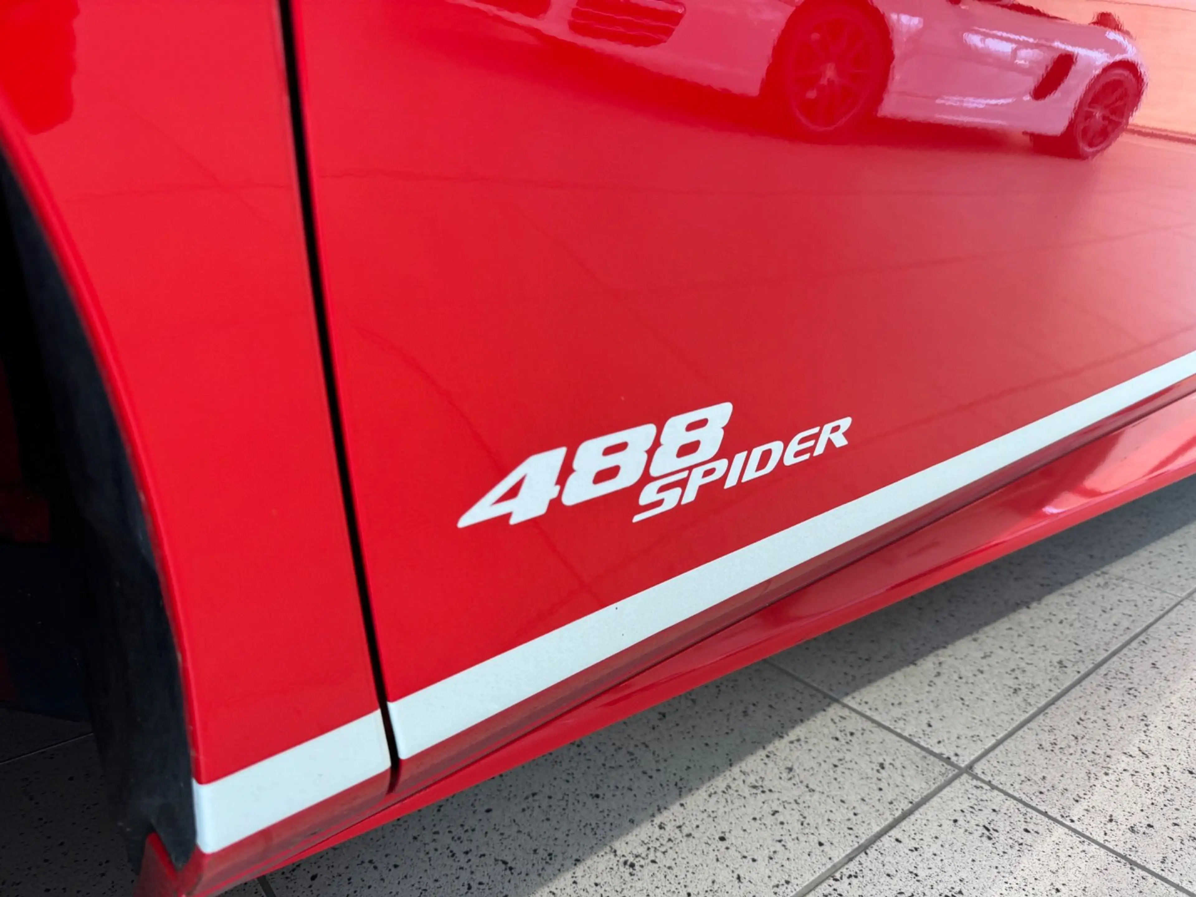 Ferrari 488 Spider — photo 7