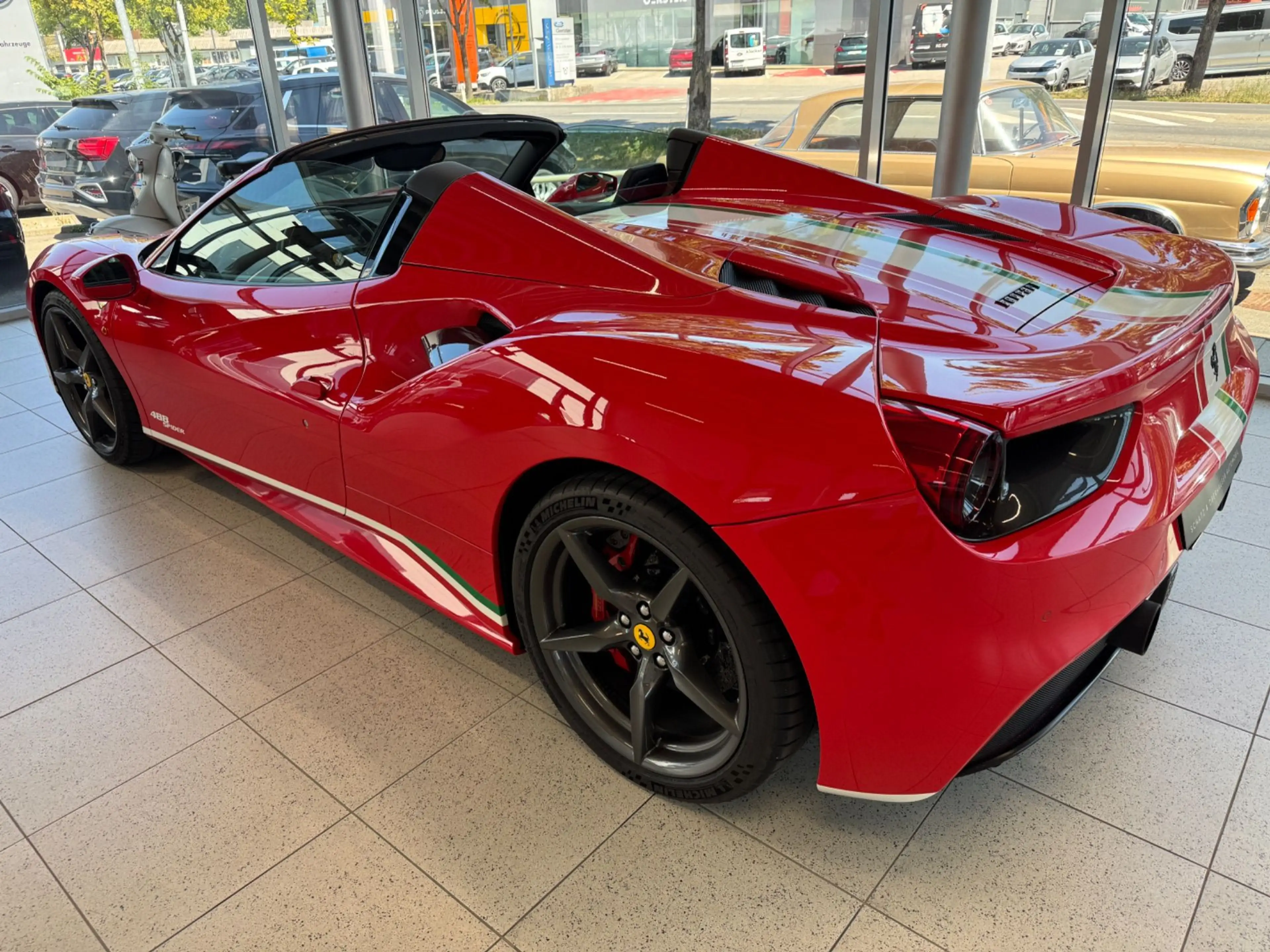 Ferrari 488 Spider — photo 6