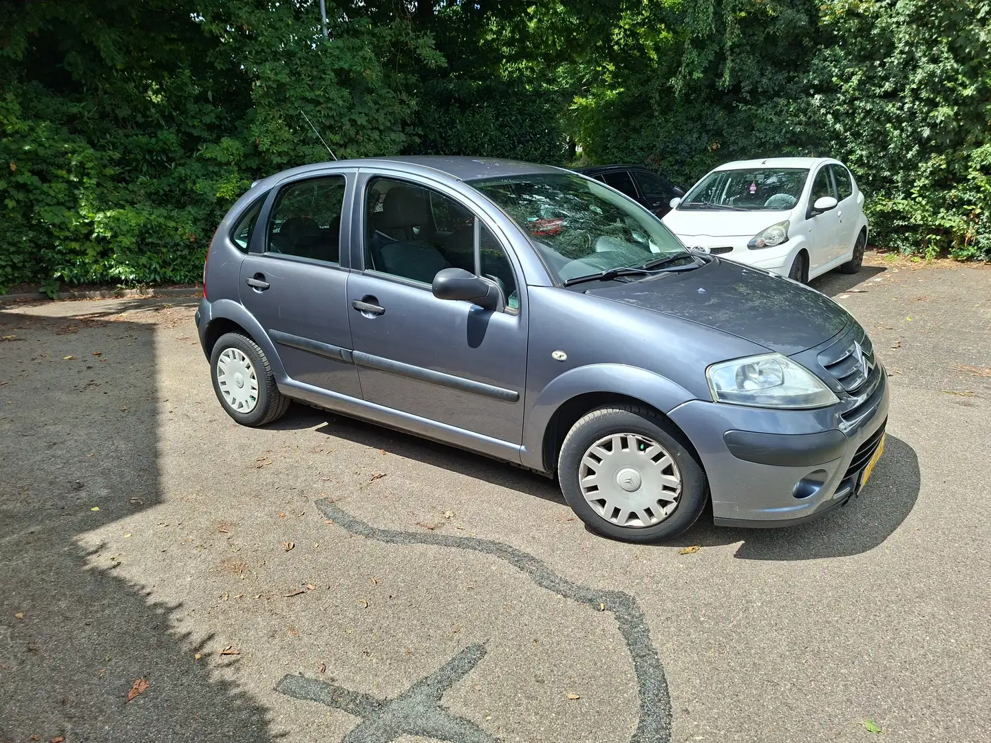 Citroen C3 C3 1.1i Ligne Prestige Grijs - 2