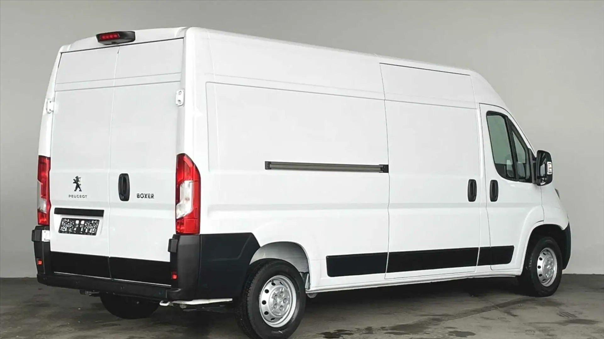 Peugeot Boxer 335 L3H2 BlueHDi 140 Stop Wit - 2