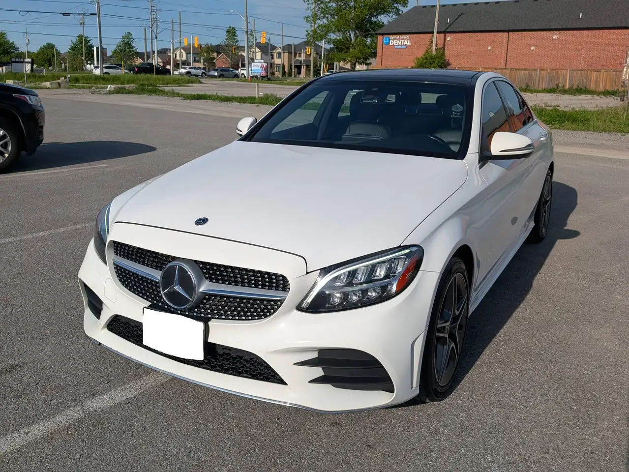 Mercedes-Benz C-Class снимка Mercedes-Benz C-Class