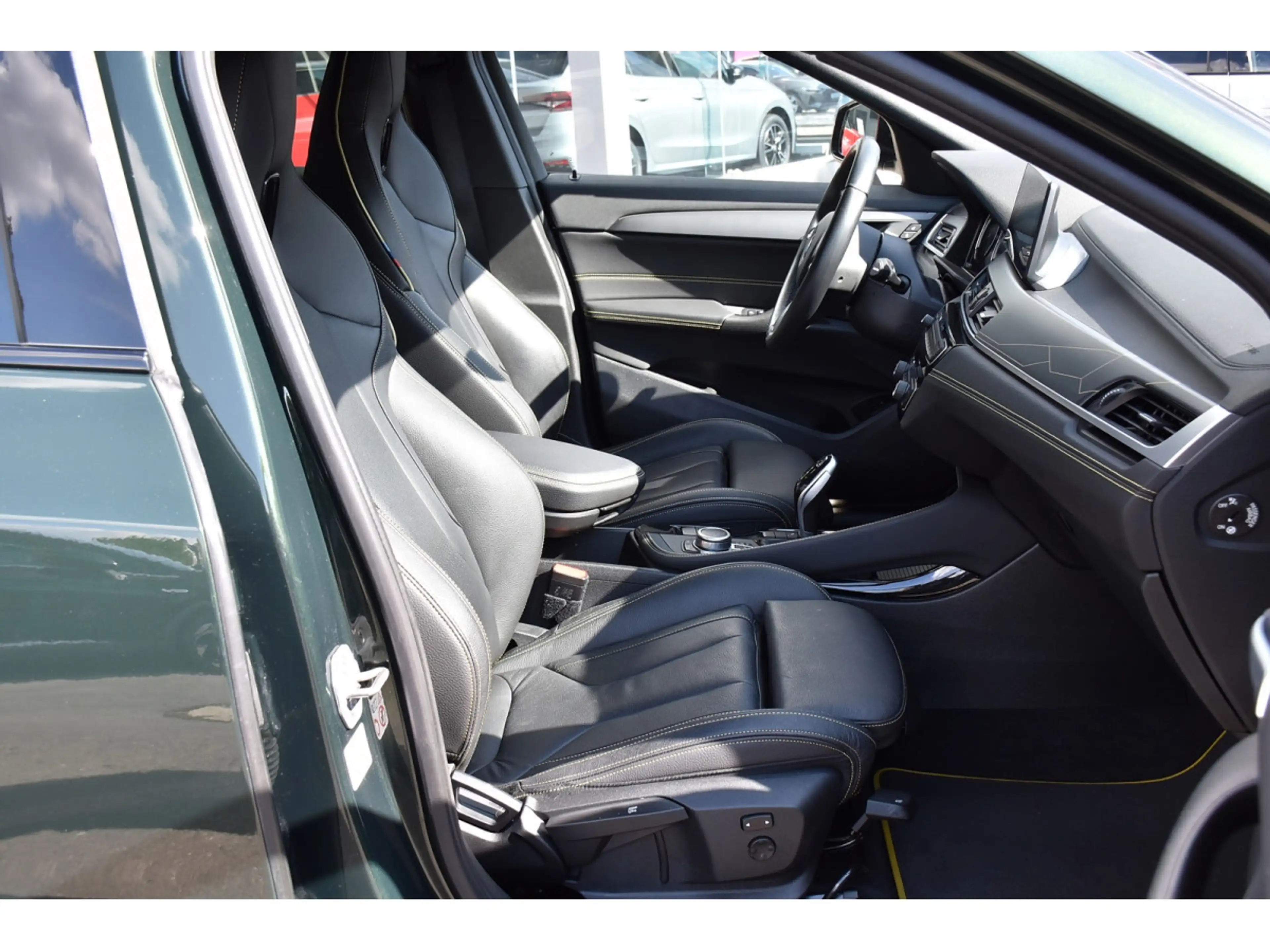BMW X2 2.0dA sDrive "M" Sport Gold Edition CUIR HUD CAM — photo 7