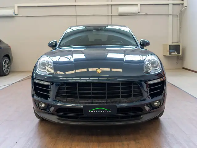 Porsche Macan view 7