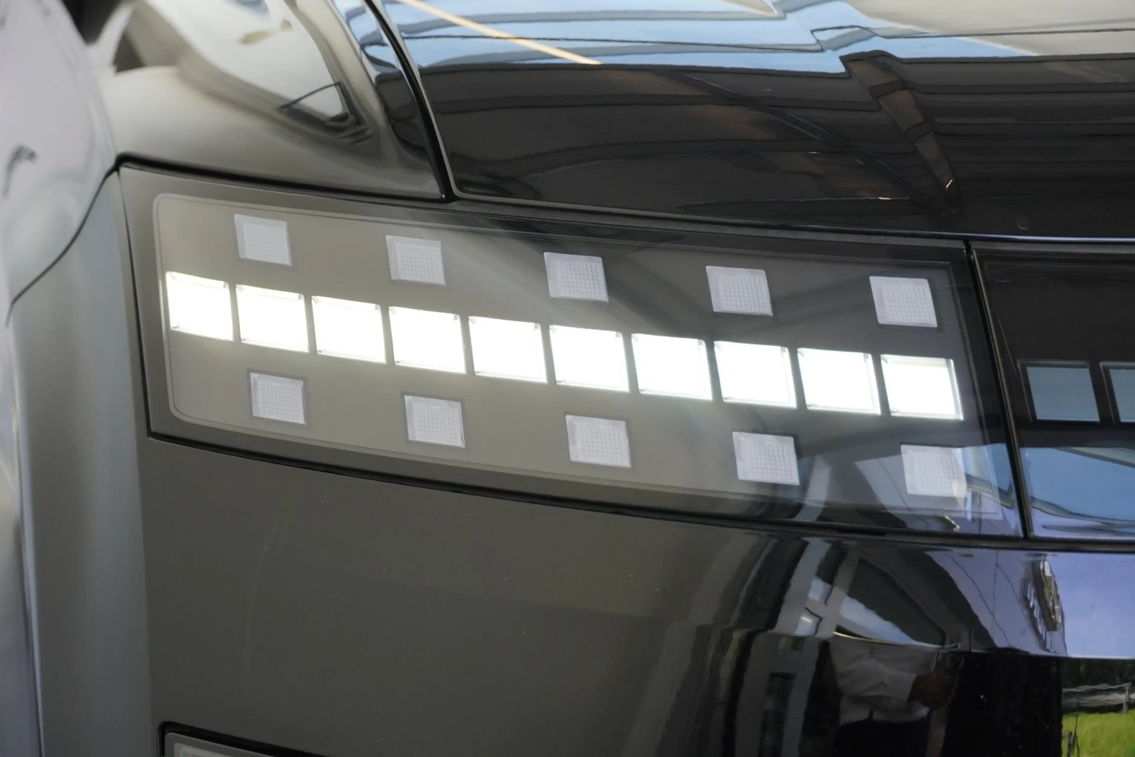 Hyundai IONIQ 9 Calligraphy 110 kWh 4WD — photo 5