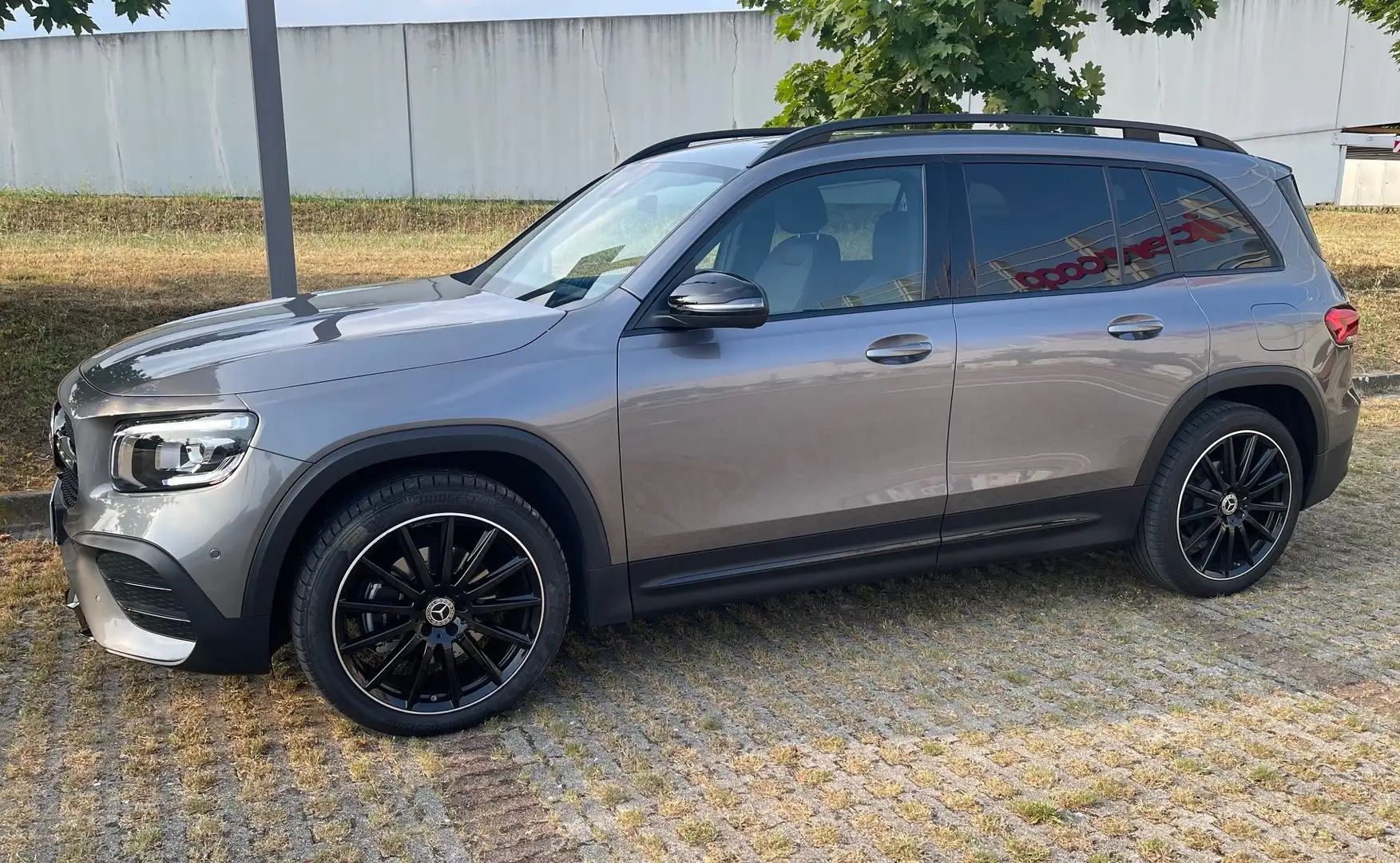 Mercedes-Benz GLB 200 Premium AMG Line Grigio - 1