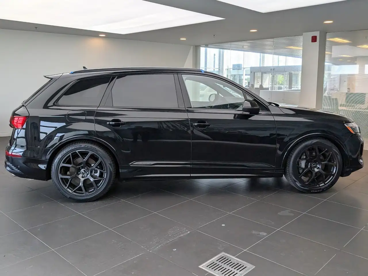 Audi Q7 снимка Audi Q7
