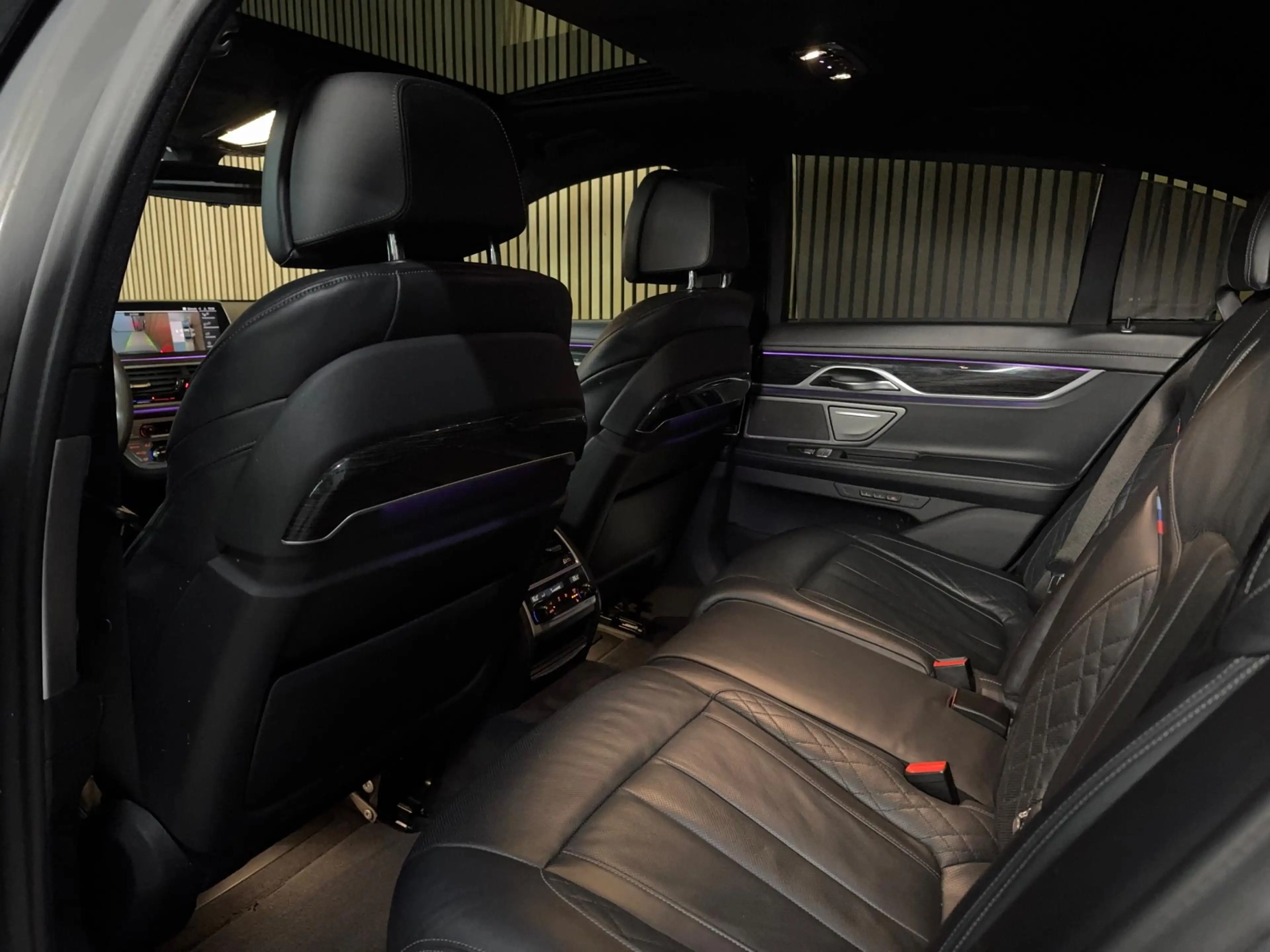 BMW 745 7-serie 745e High Executive — photo 26
