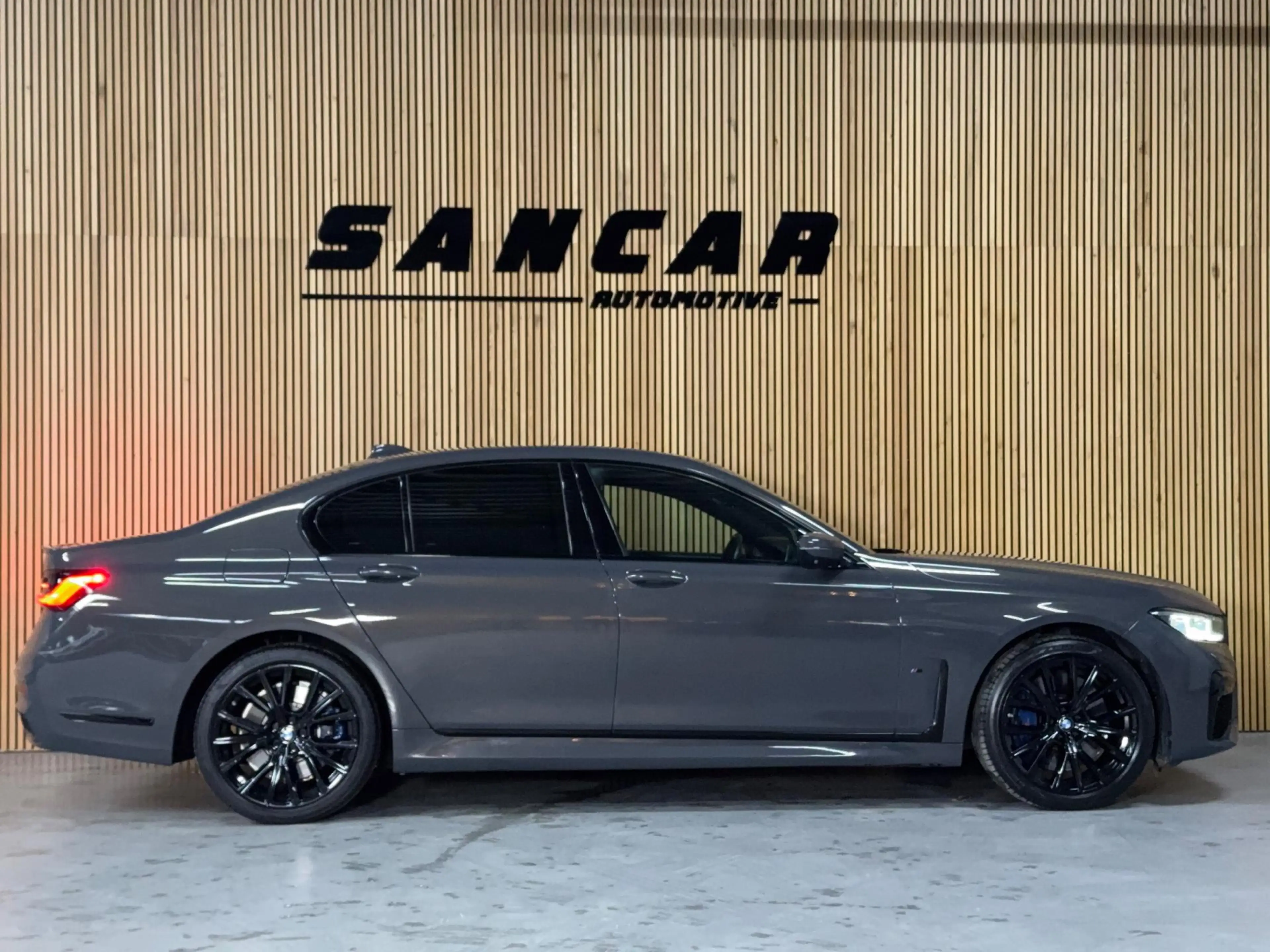 BMW 745 7-serie 745e High Executive — photo 5