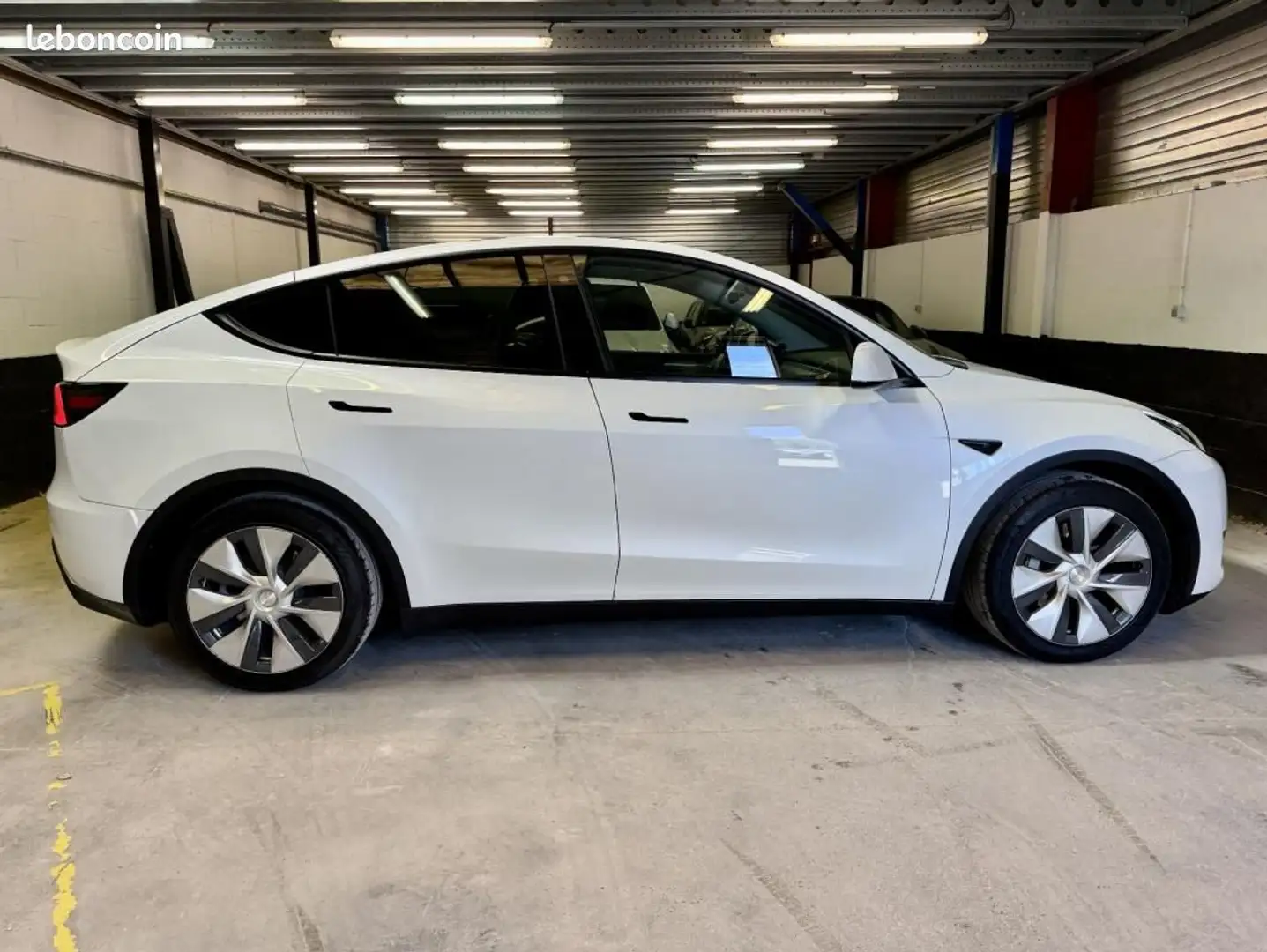Tesla Model Y Grande Autonomie Long Range Dual Motor AWD Weiß - 2